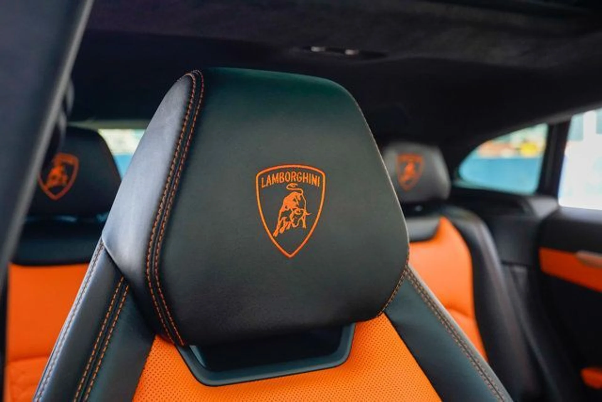 mph086_3593398340_used_2021_lamborghini_urus_awd_14354_22713615_87_640_8f692de367