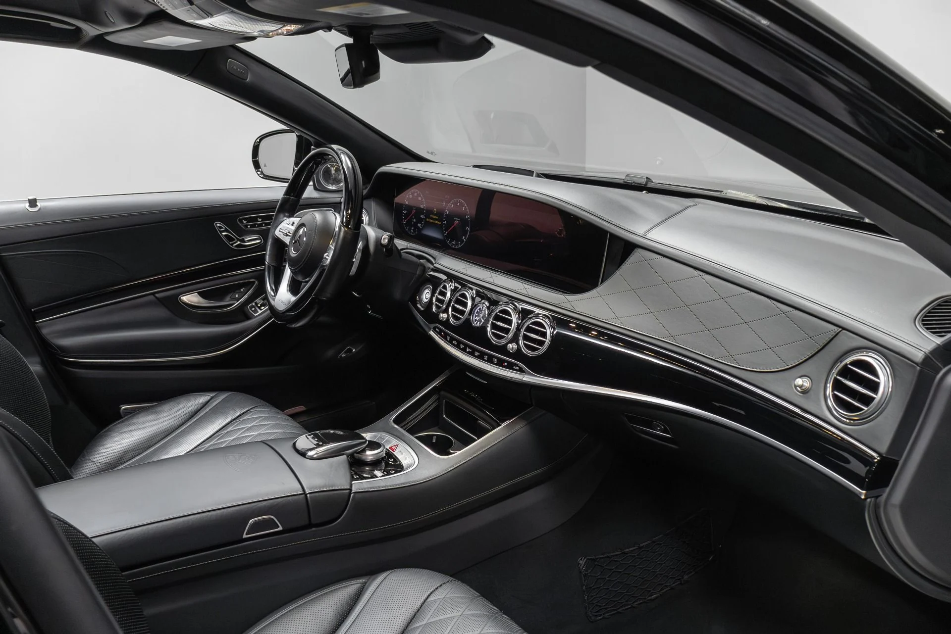 mph086_3633530481_Used_2019_Mercedes_Benz_S_Class_Maybach_S_650_1763220907_0bda88165e