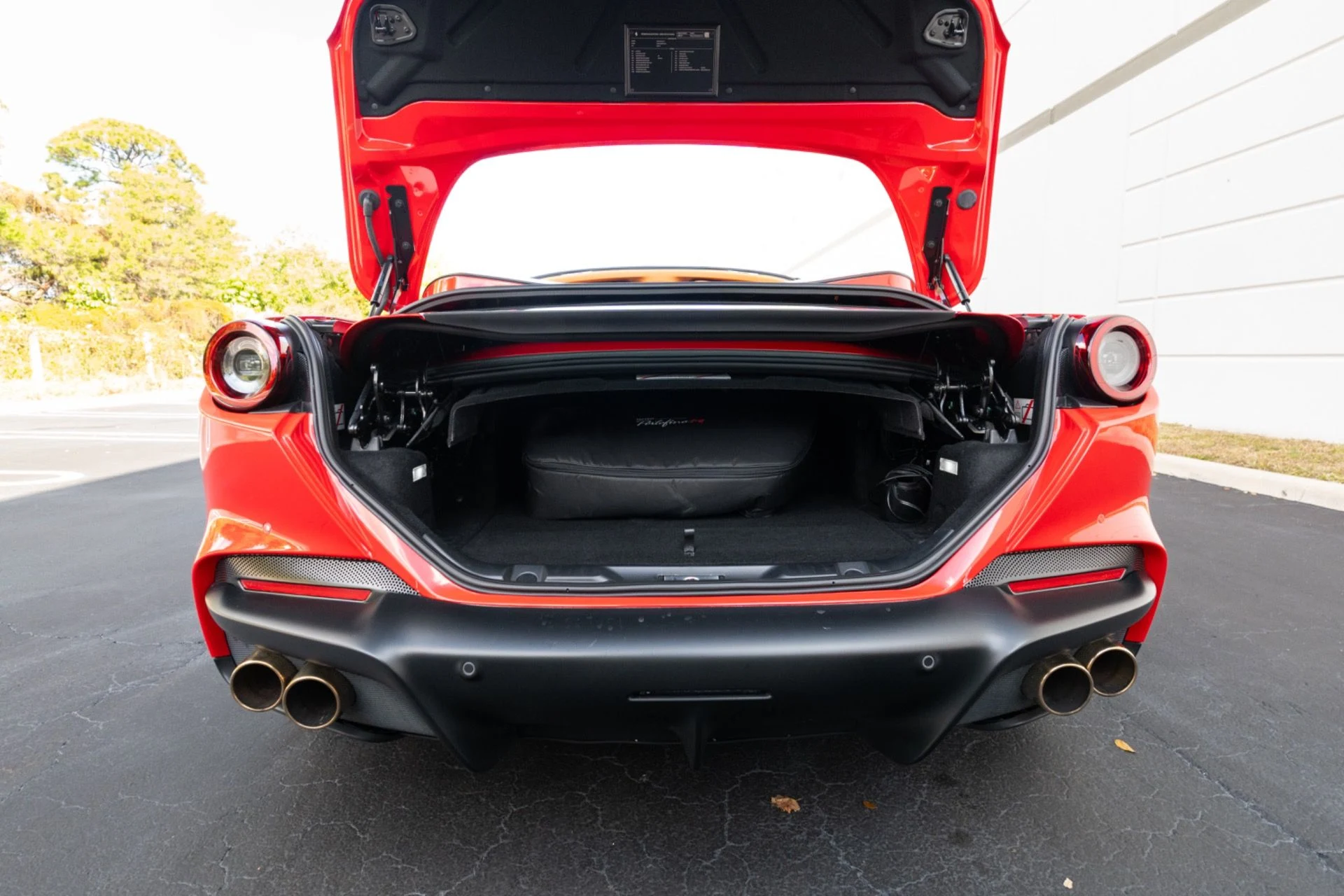 mph086_375557000_Used_2023_Ferrari_Portofino_M_1770869852_7c4a919251