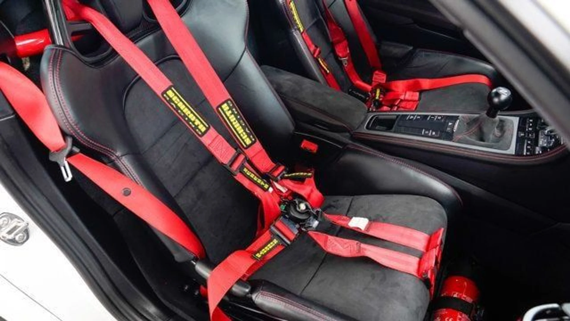 mph086_3933873148_used_2020_porsche_718_cayman_gt4coupe_14354_22875819_87_640_6b23cb7f93