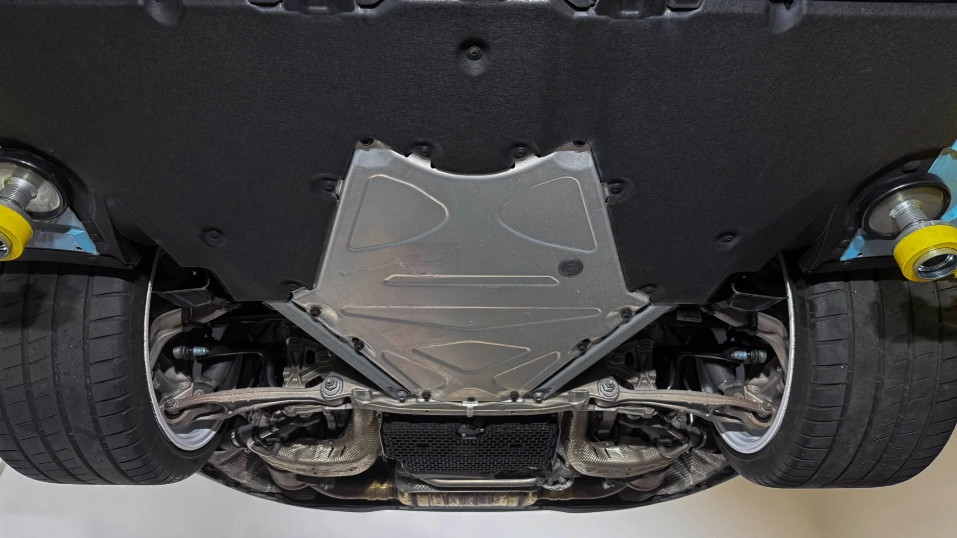 mph086_4104346756_Used_2023_Porsche_911_Targa_4_GTS_1762299536_49059678a2