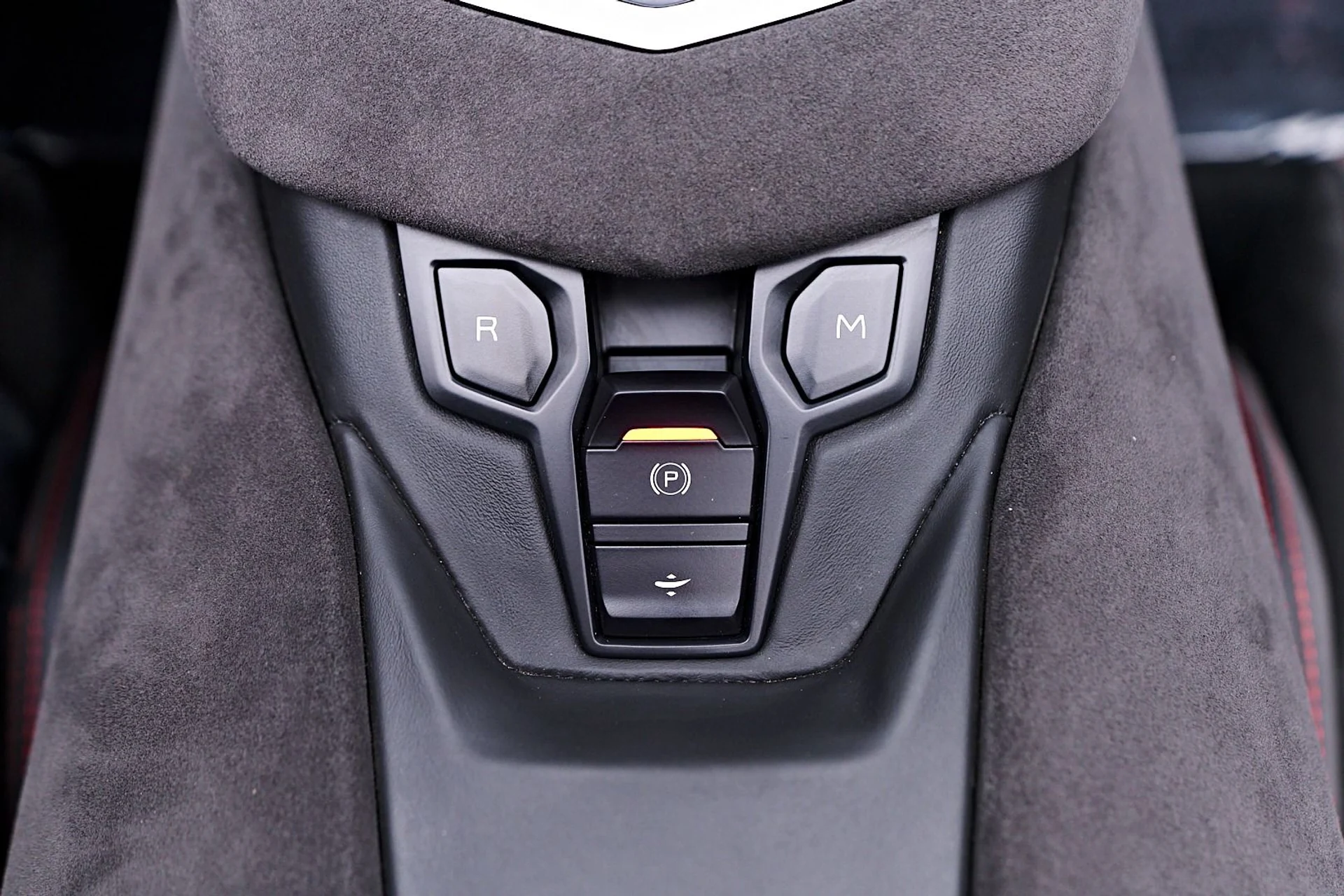mph086_4208012871_Used_2016_Lamborghini_Aventador_LP_700_4_1745086156_8acd287441