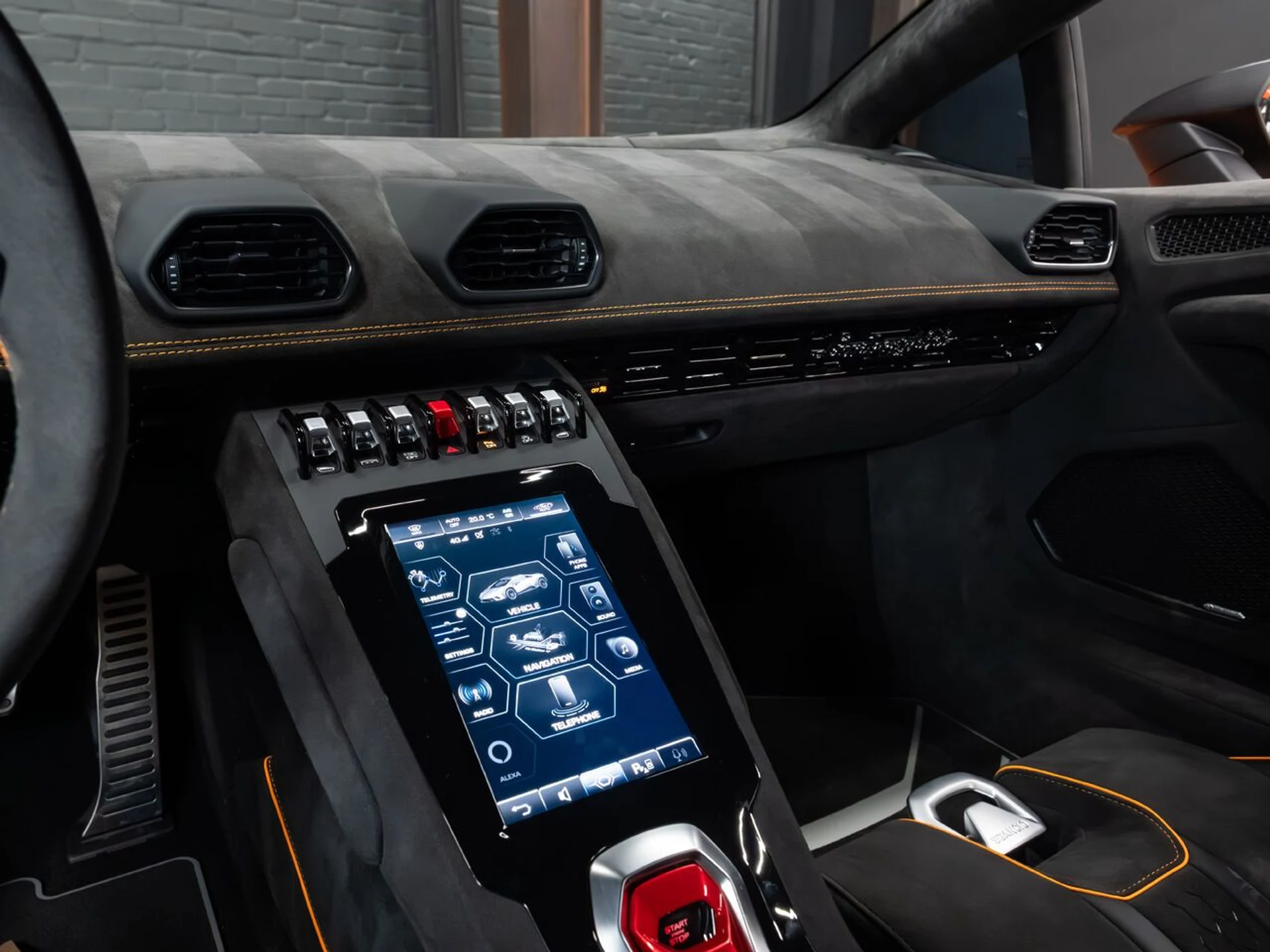 mph086_425003378_lamborghini_huracan_2023_a39cdb6b1e