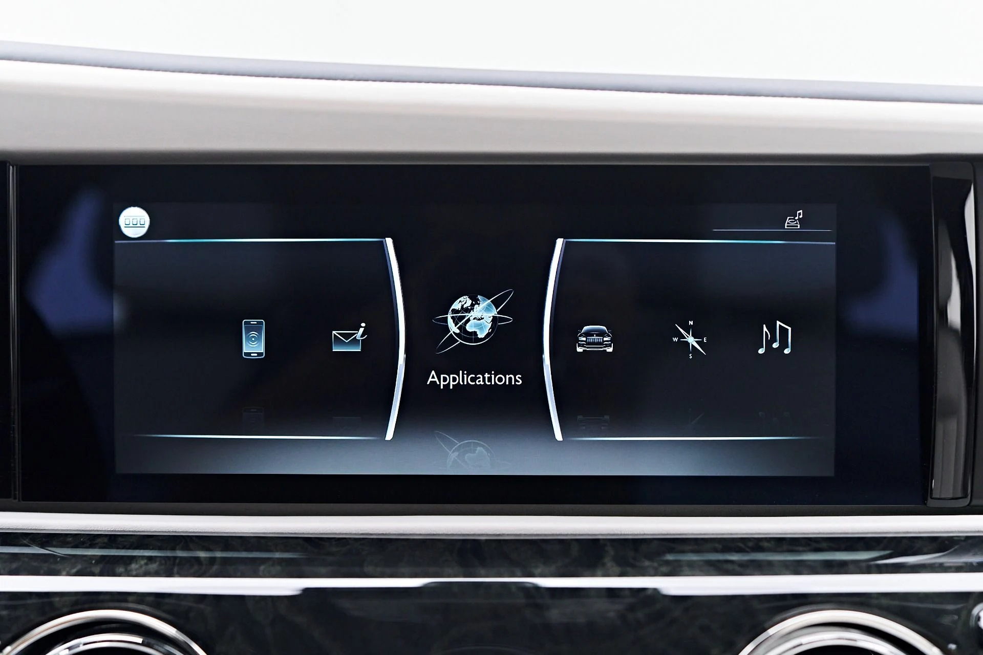 mph086_446130685_Used_2024_Rolls_Royce_Ghost_Base_1752169894_657fdcb533