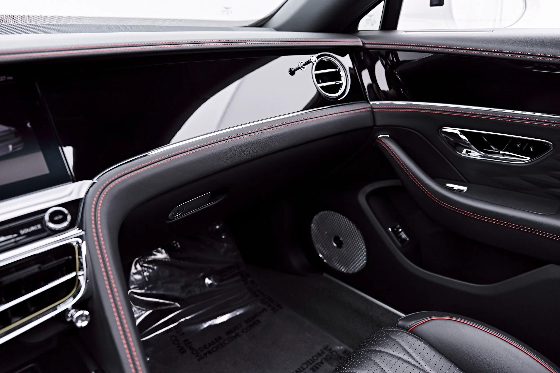 mph086_555016083_Used_2022_Bentley_Flying_Spur_V8_1786412600_b7ff08439f