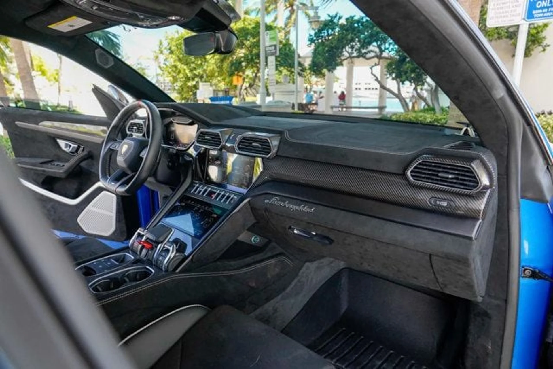 mph086_597589175_used_2024_lamborghini_urus_performanteawd_14354_22887761_87_640_963a5d5d8f