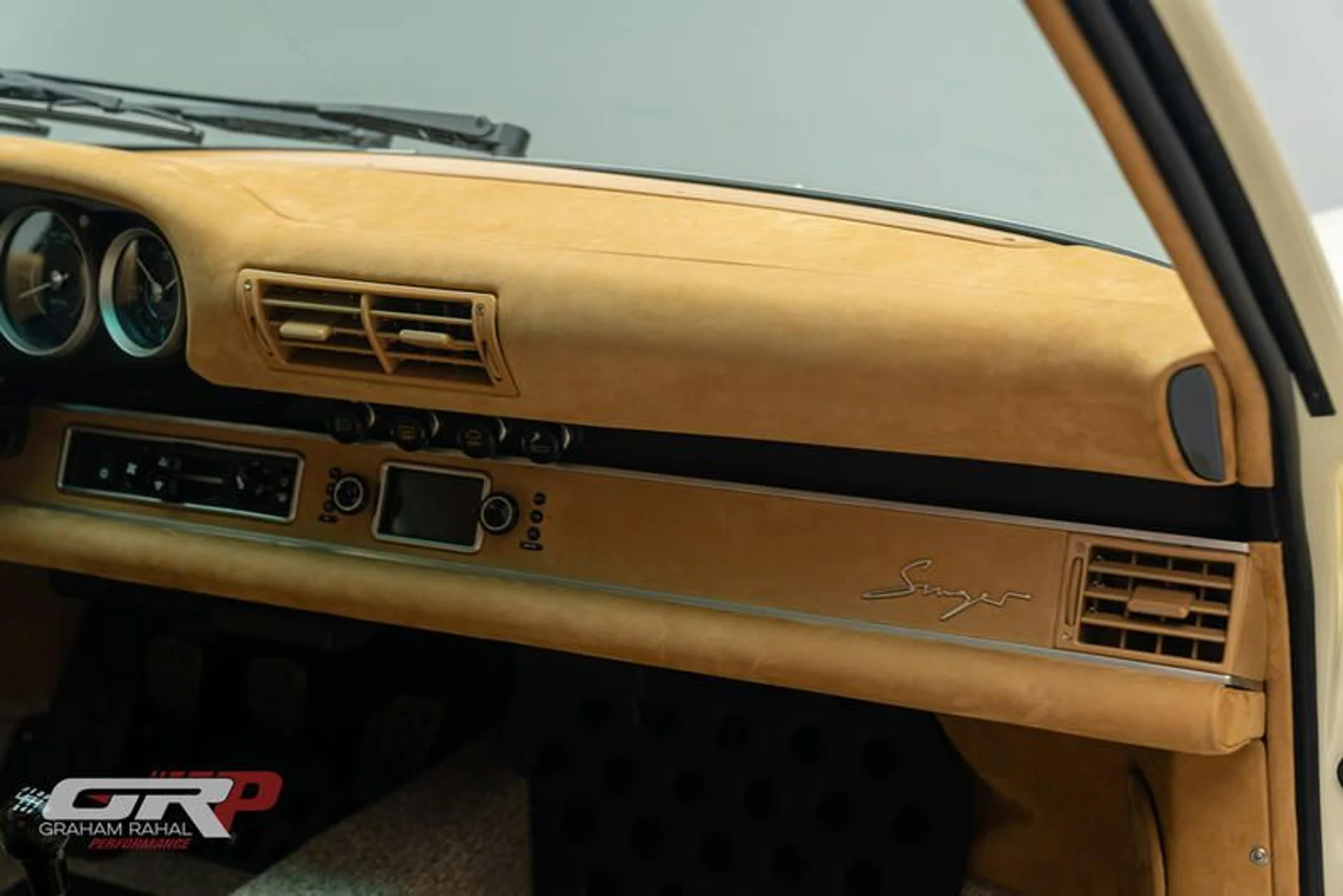 mph086_602664058_D03716_B8_080_C_4_B73_9_A3_E_70_EAD_0_BA_3733_845a72c531