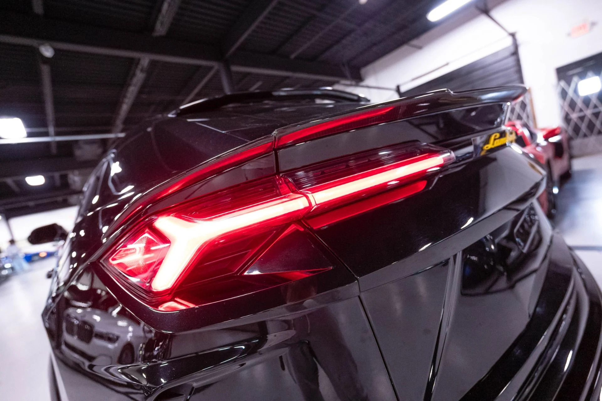 mph086_709109051_Used_2019_Lamborghini_Urus_1786985122_68ba951272