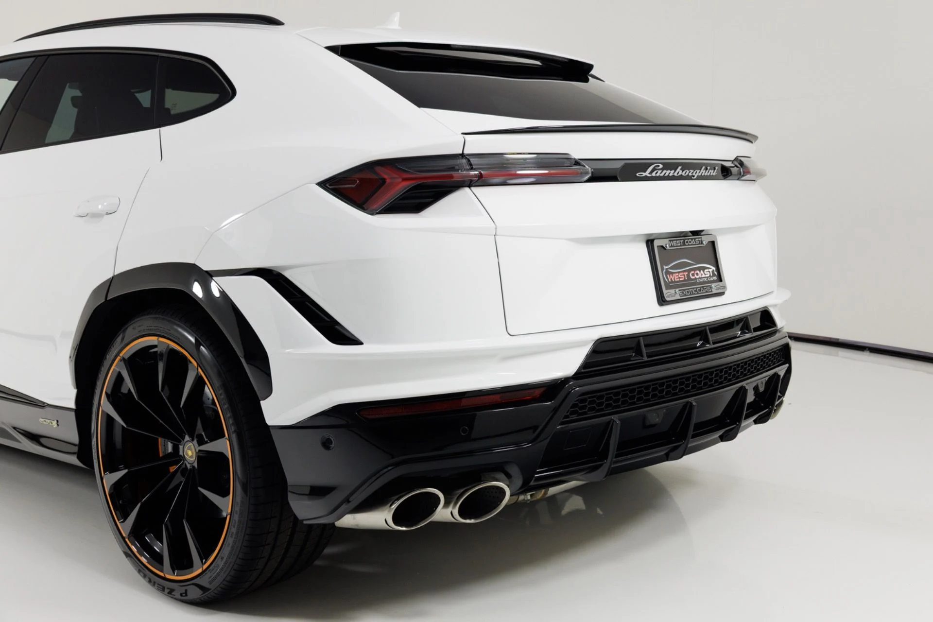 mph086_792620757_Used_2024_Lamborghini_Urus_S_1775674860_38501a3c05