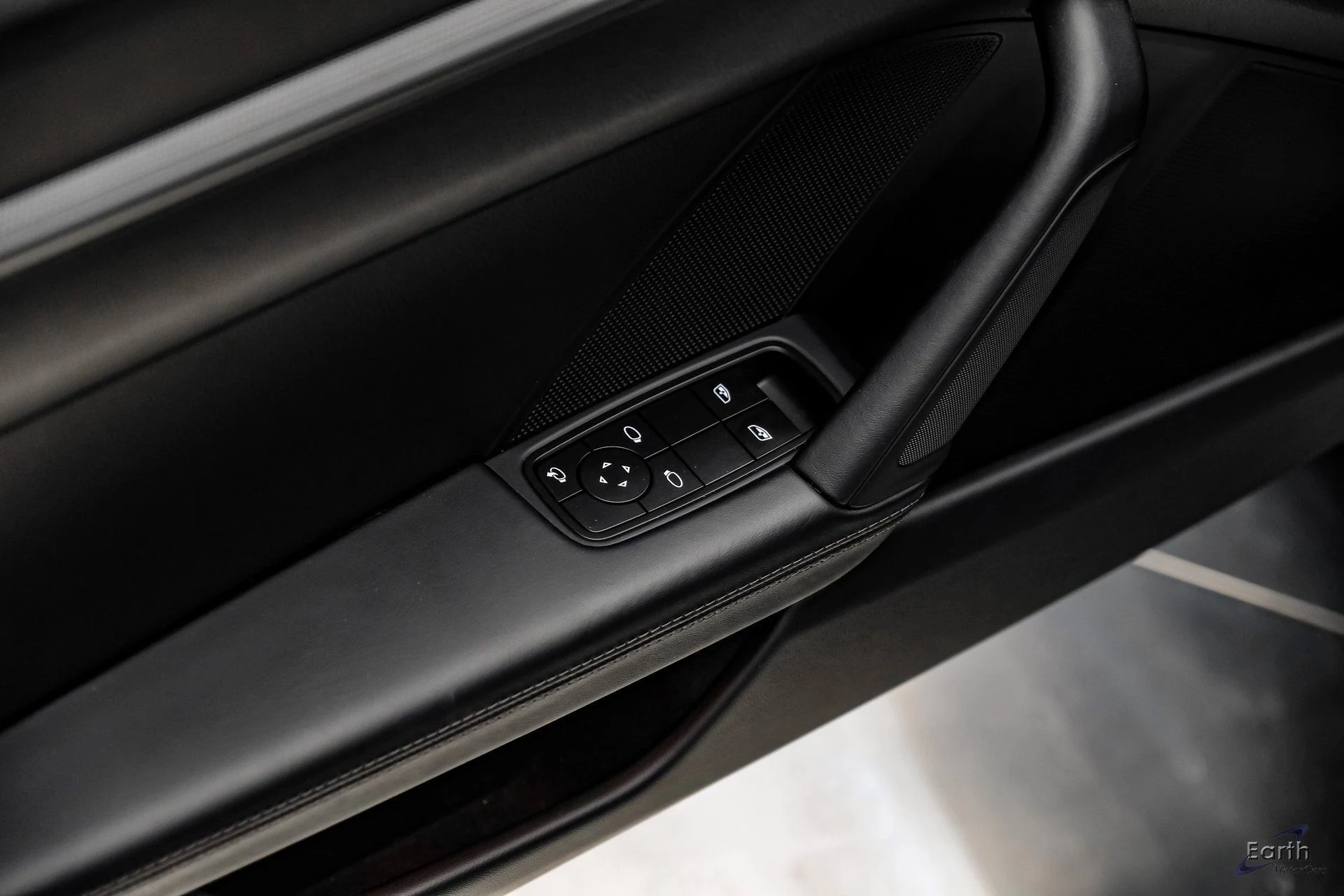 mph086_930884603_757668eda0d4b0b02ed17b47a18de7c3x_c8e205bc39