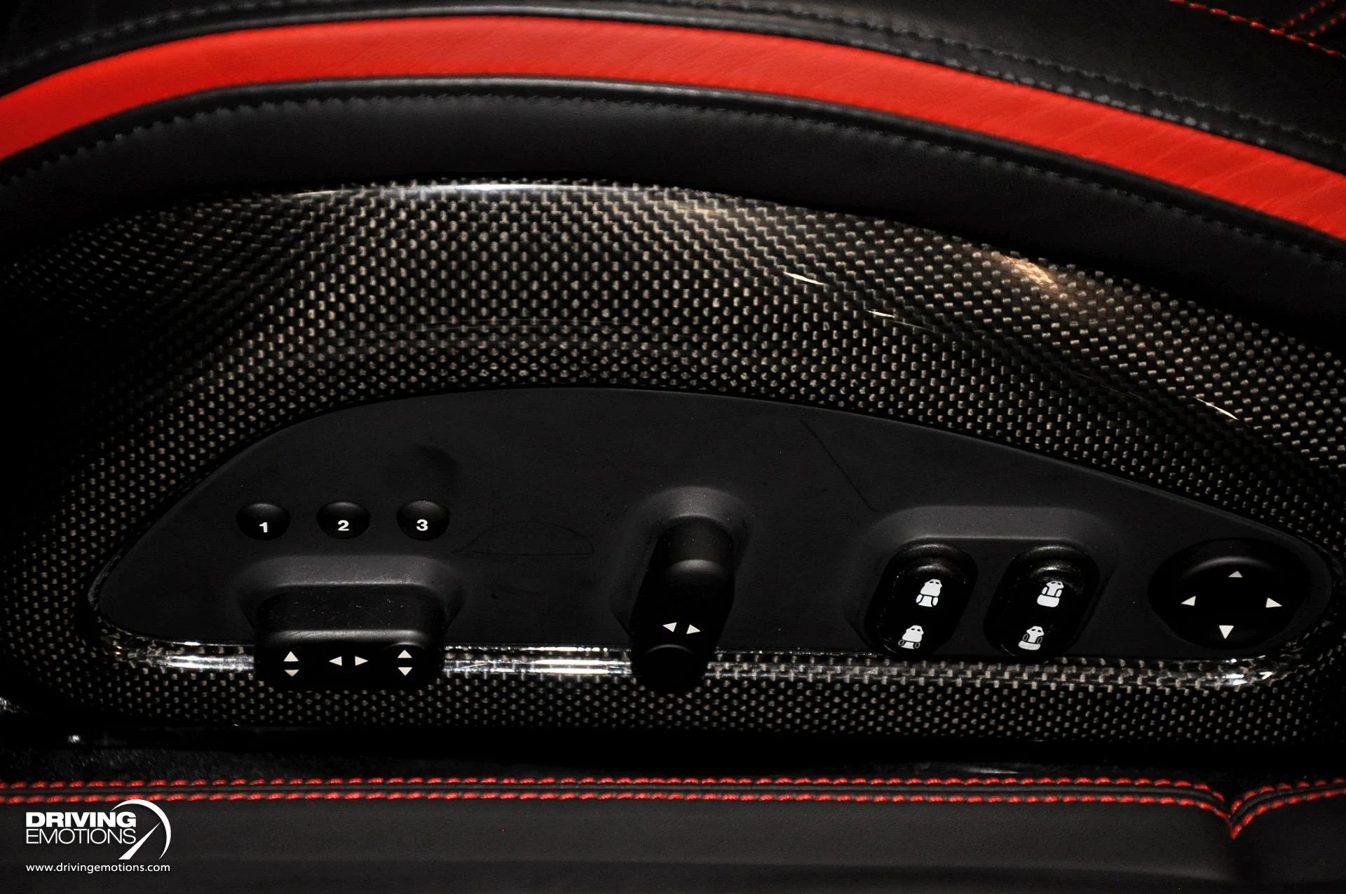 mph086_942691760_438_p87_l_b35851646c