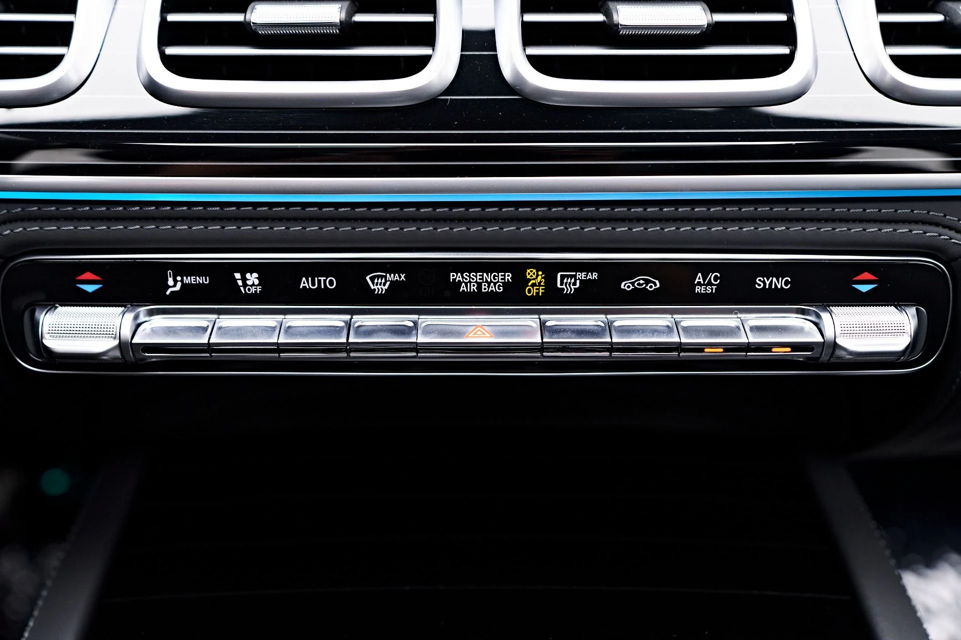 mph087_1127381012_Used_2023_Mercedes_Benz_GLS_Maybach_GLS_600_1762799282_2b60434305