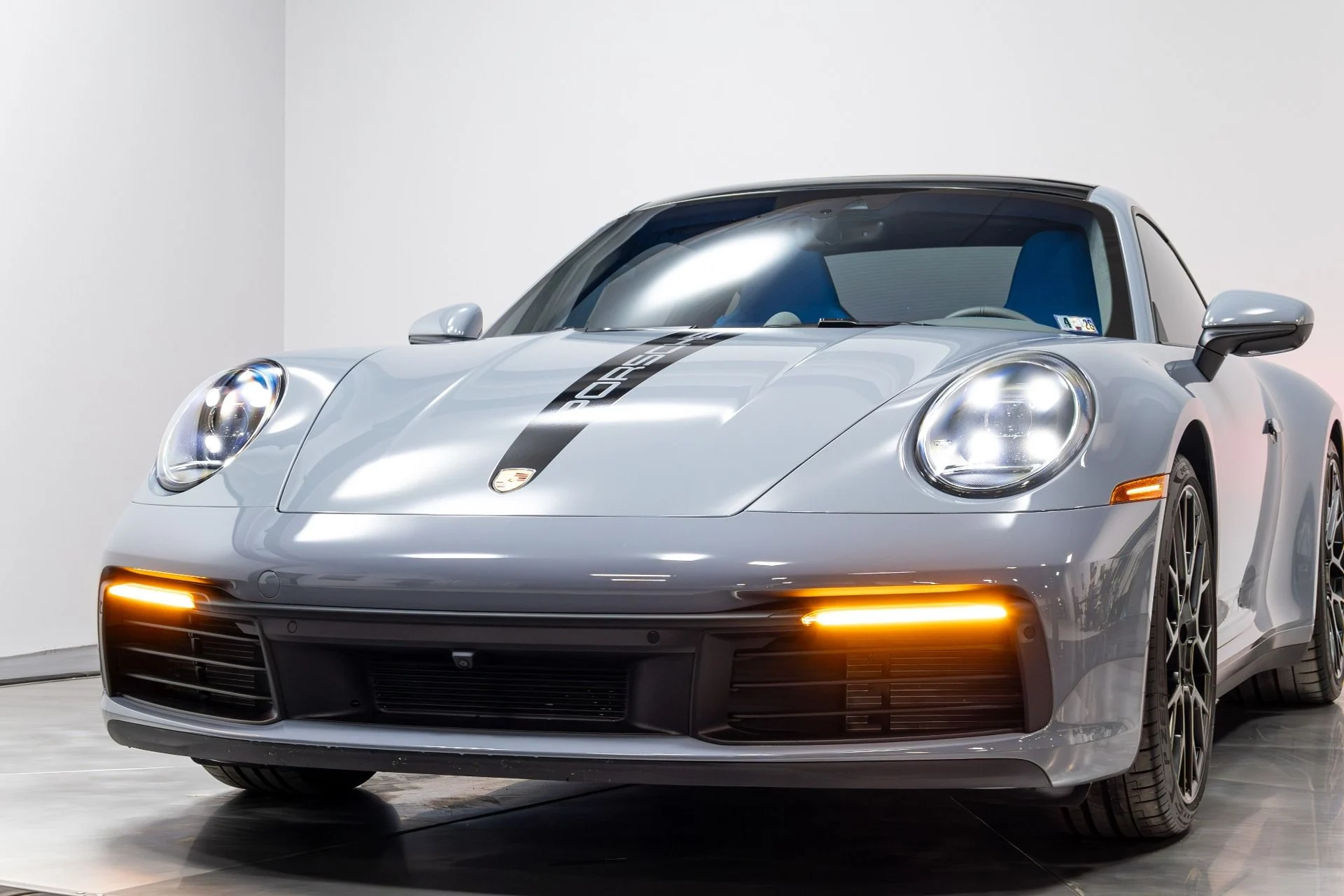 mph087_1197880285_Used_2024_Porsche_911_1774039969_8bcbb251f2