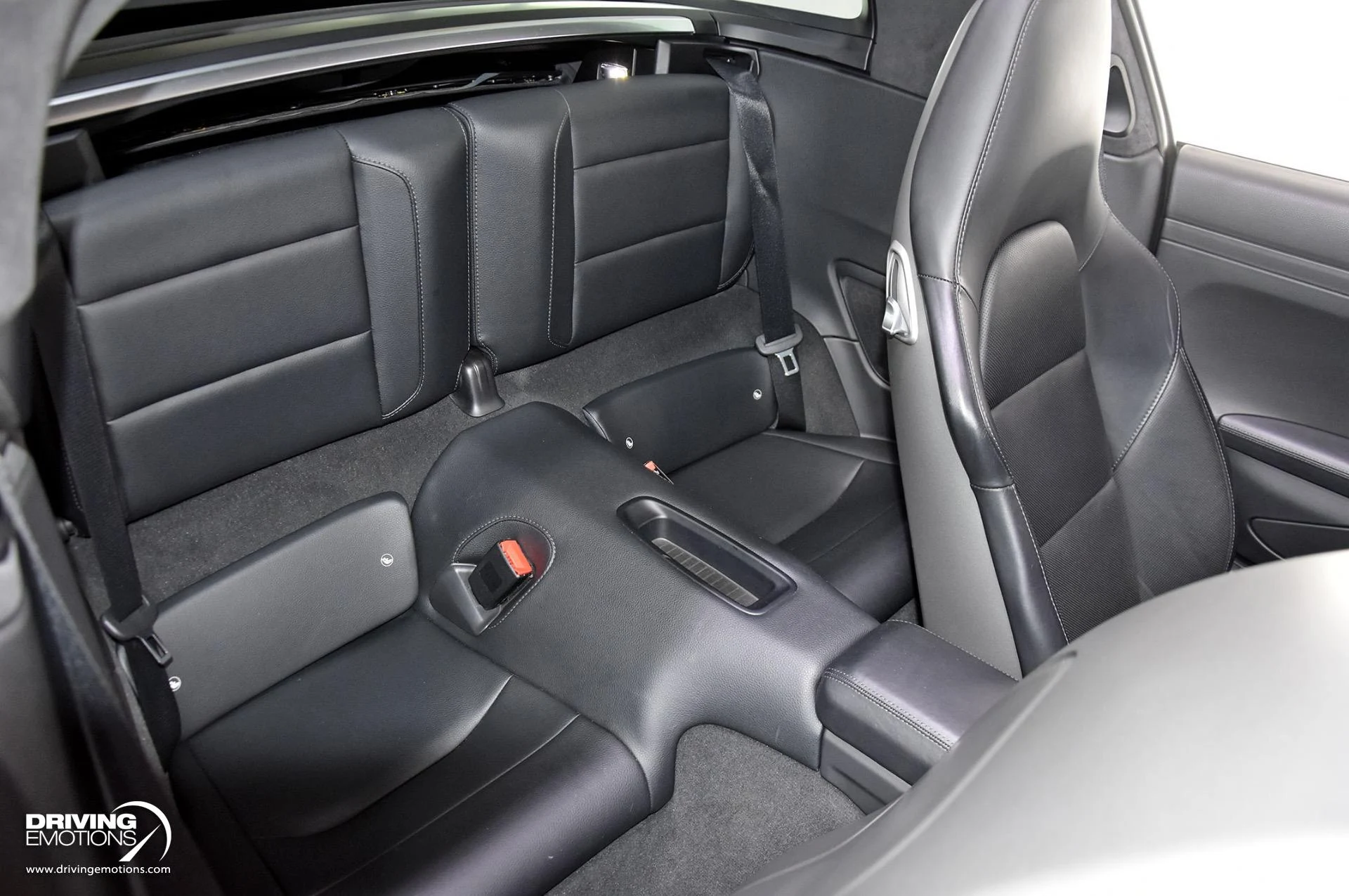 mph087_1221893281_868_p88_l_88500d5dbd