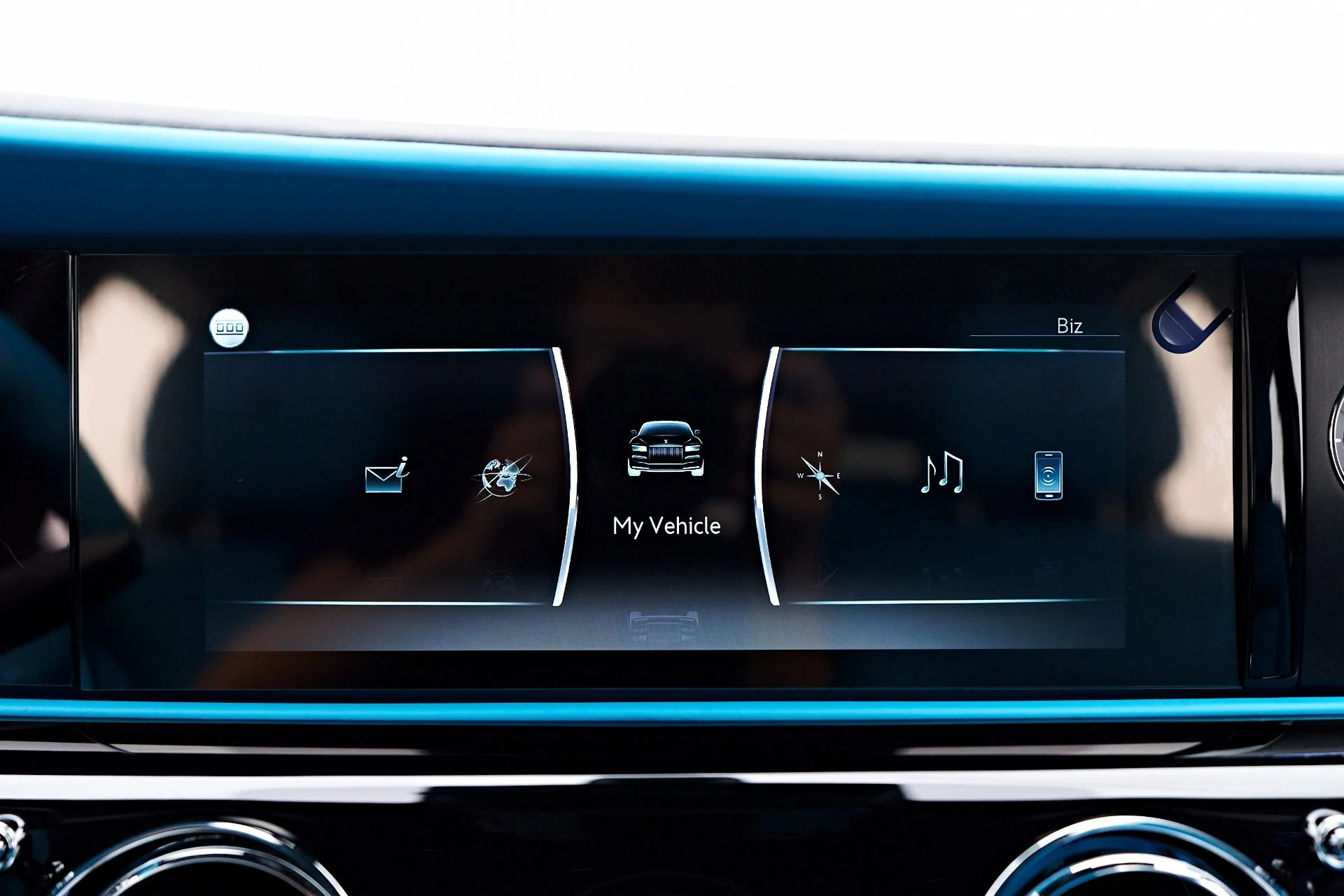 mph087_1582124386_Used_2024_Rolls_Royce_Ghost_Base_1755131984_07b2d8921d