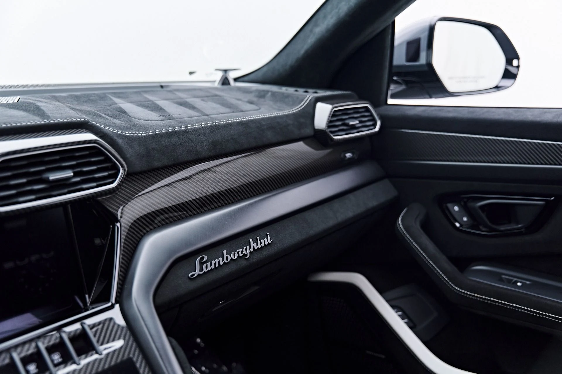 mph087_2098807135_Used_2023_Lamborghini_Urus_Performante_1785711442_15b86052d3