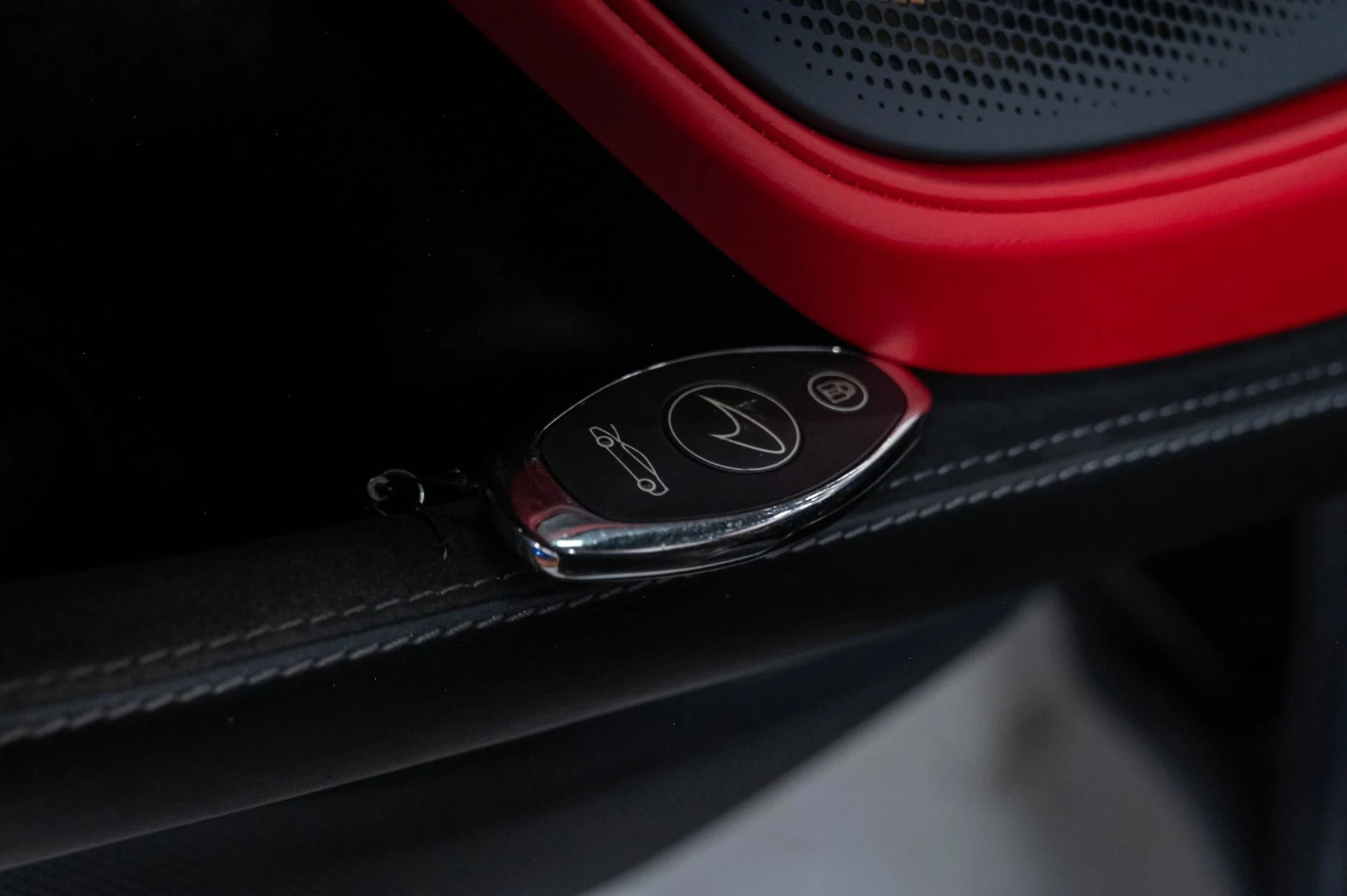 mph087_2211541796_Used_2019_Mc_Laren_570_S_1783628285_2520e66f38