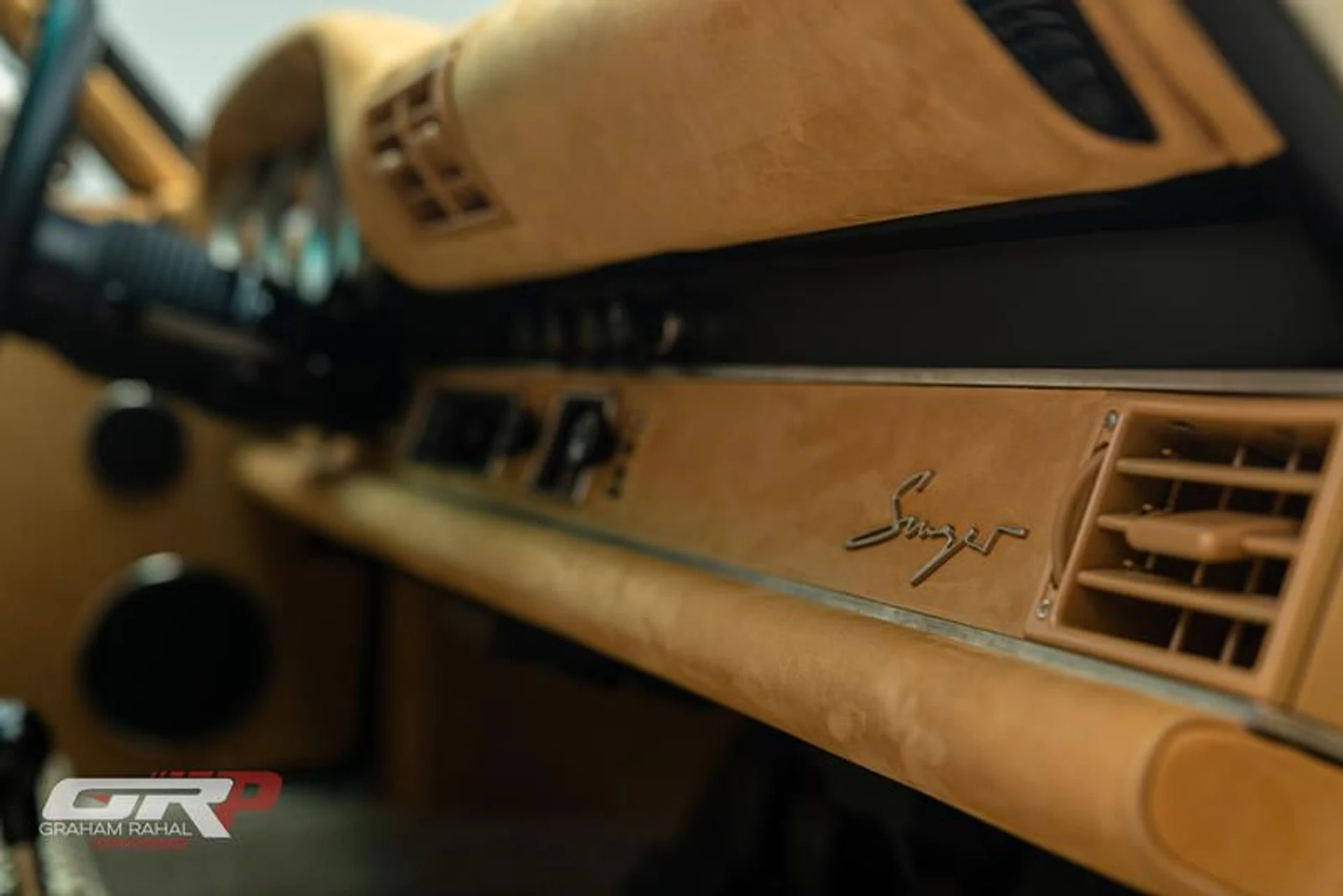 mph087_2242792952_B512_A24_B_93_CB_4_EE_2_9_B40_C1_BC_1_E05_D567_456f7b2dd7