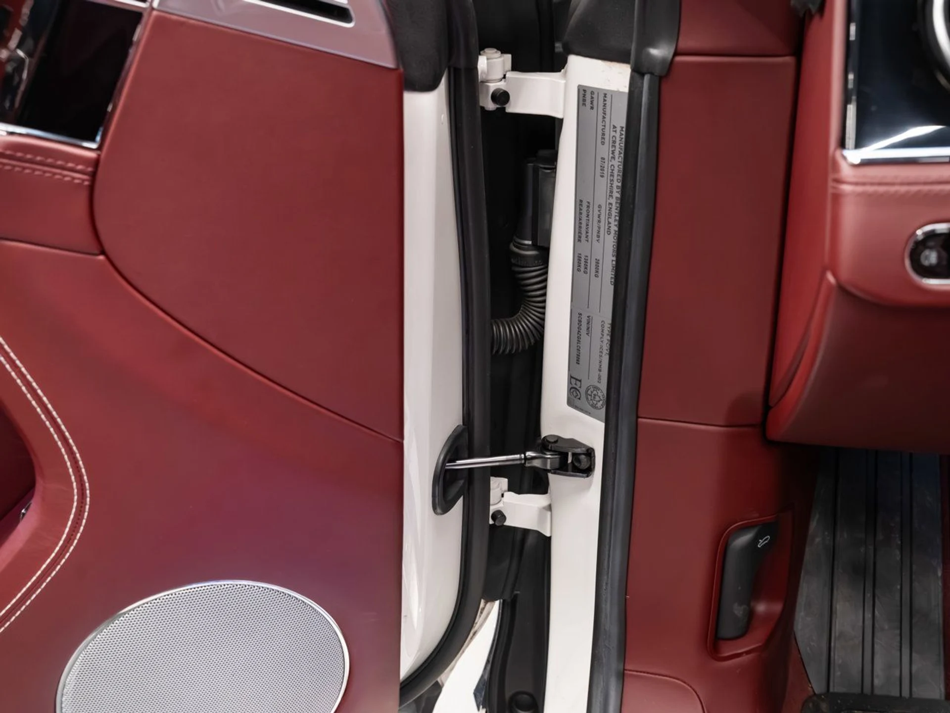 mph087_2670499735_bentley_continental_2020_dd334ad176