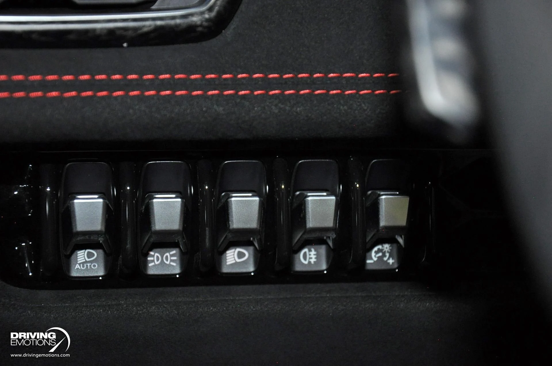 mph087_2735763992_863_p88_l_8db04b5d11