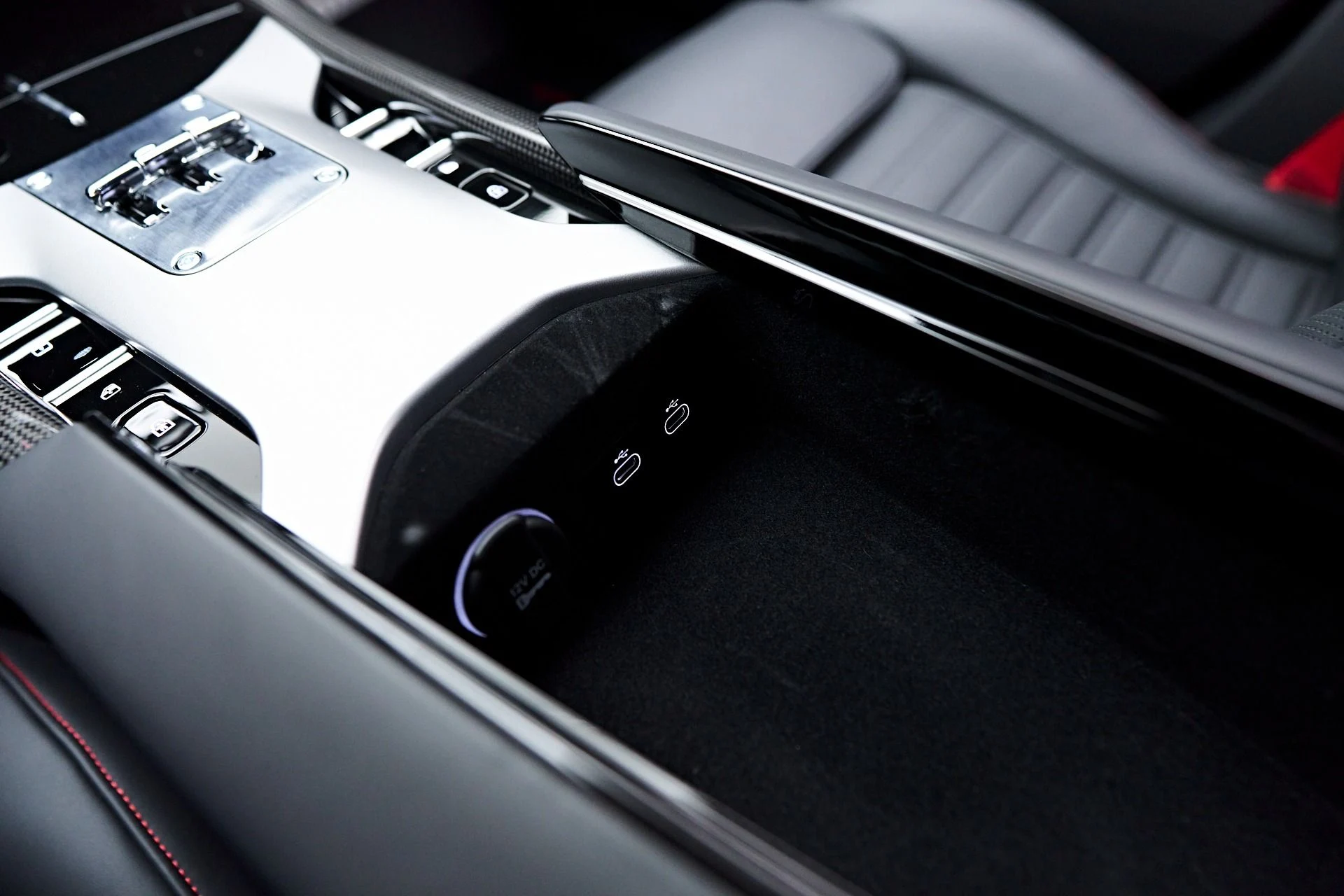 mph087_3068815029_Used_2024_Ferrari_Purosangue_Base_1757201215_afcec8ef7d