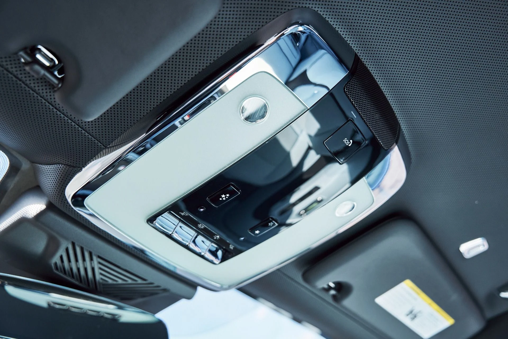 mph087_3171973269_Used_2025_Rolls_Royce_Spectre_Base_1773452625_db3e27917b