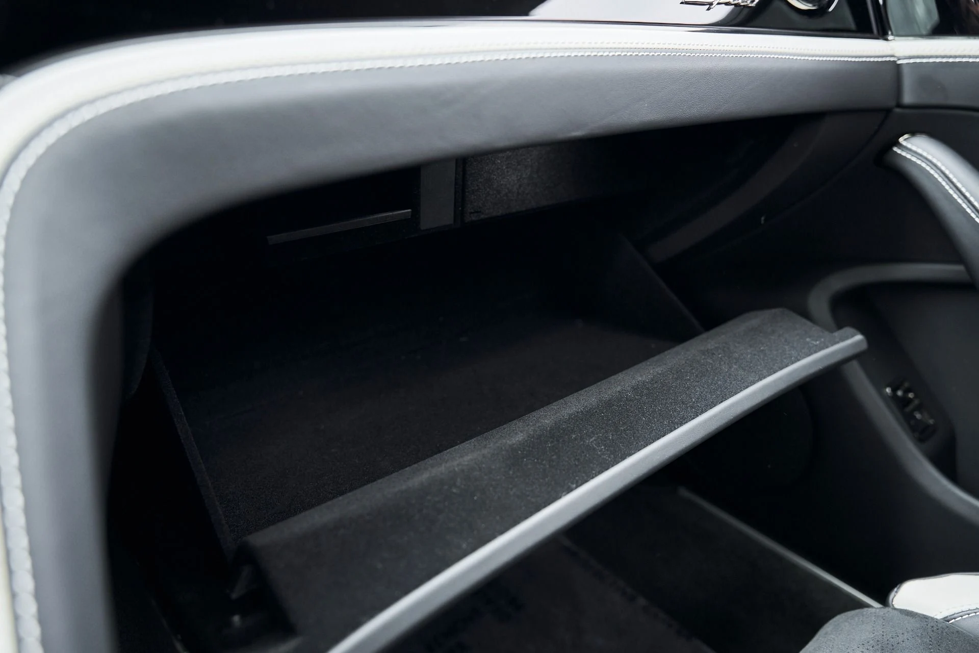 mph087_31785509_Used_2025_Bentley_Flying_Spur_Speed_1769137187_e4f3430d4c