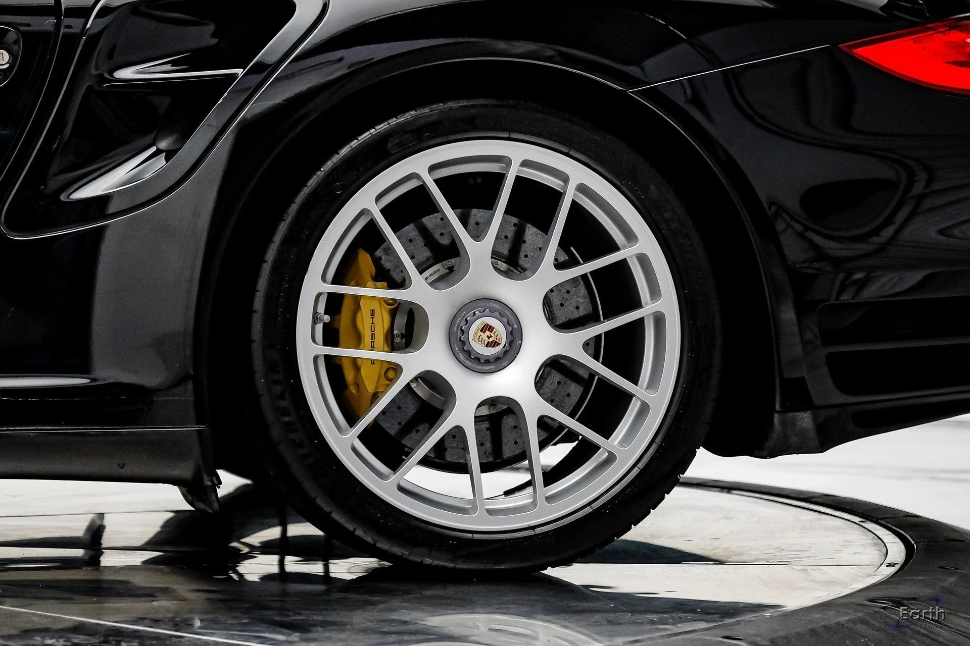 mph087_3501589444_ba7df1b8f871fde40bca9e6aeba04d6fx_f575203304