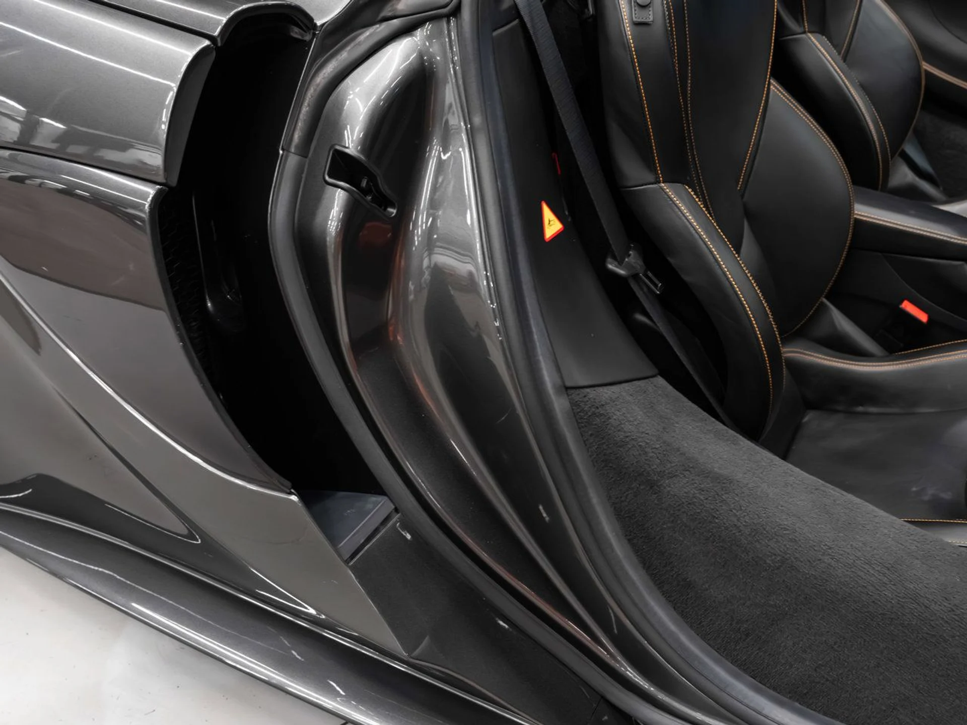 mph087_3544530081_mclaren_570s_2018_a35d616374