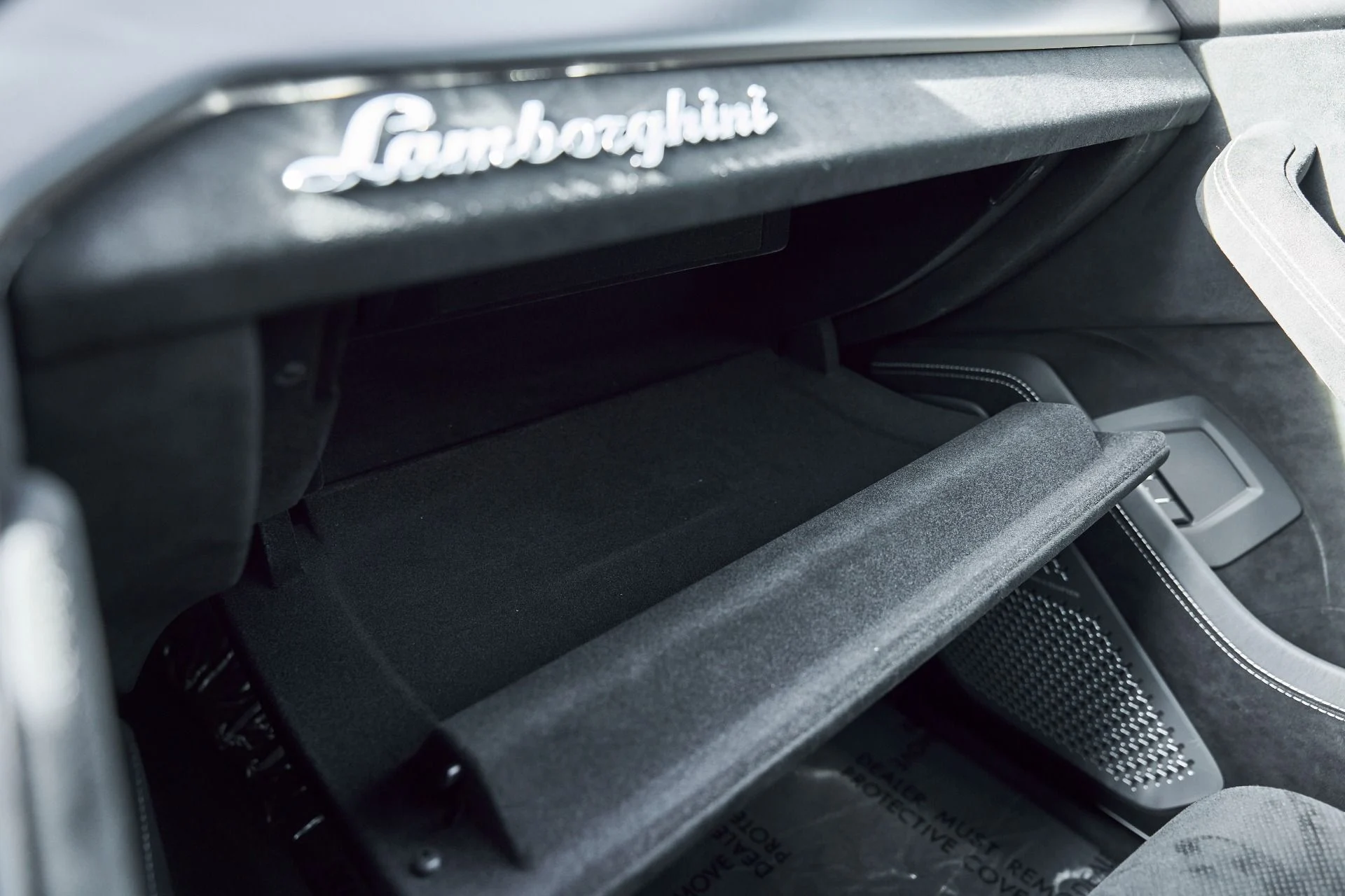 mph087_3771836149_Used_2024_Lamborghini_Urus_Performante_1766457801_5f23269fe1