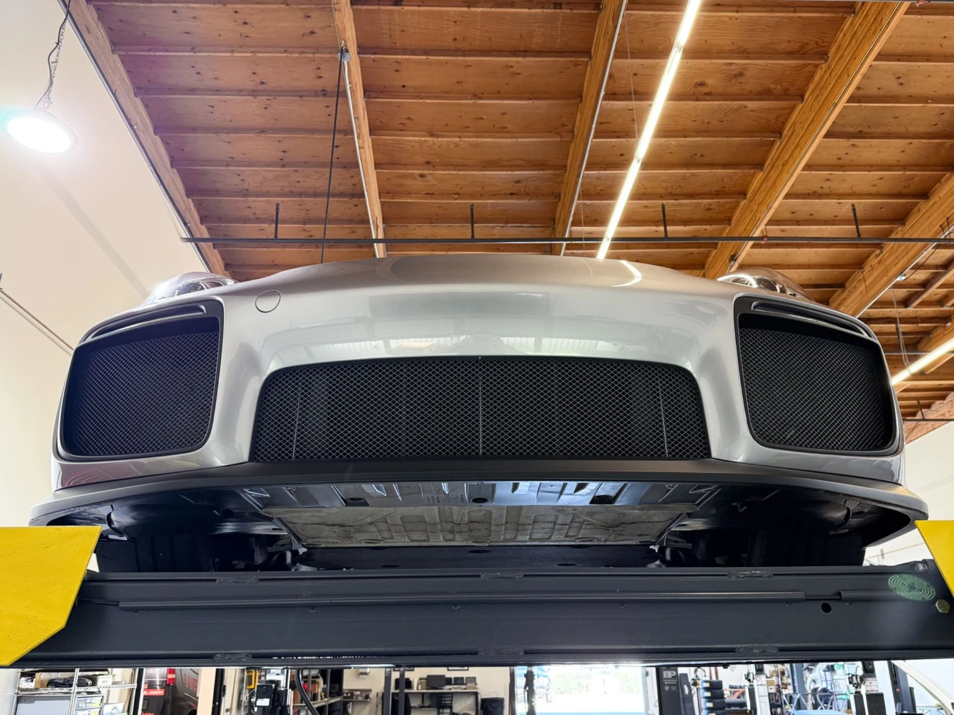 mph087_3903377666_Used_2018_Porsche_911_GT_2_RS_1792444222_a69c8e202b