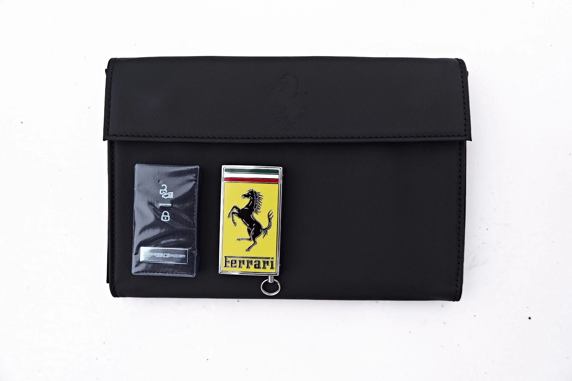 mph087_4039834627_Used_2024_Ferrari_SF_90_Spider_Base_1785520235_d233586035
