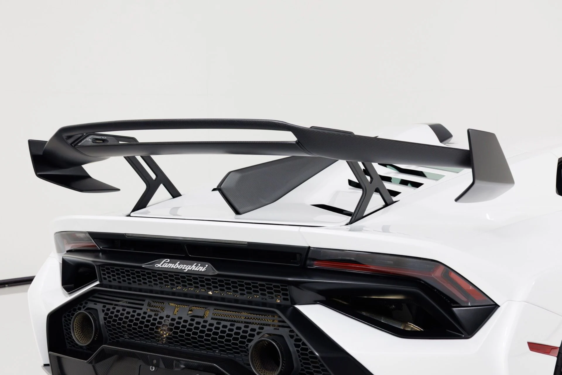 mph087_4137416528_Used_2021_Lamborghini_Huracan_STO_1789754443_31ea20580f