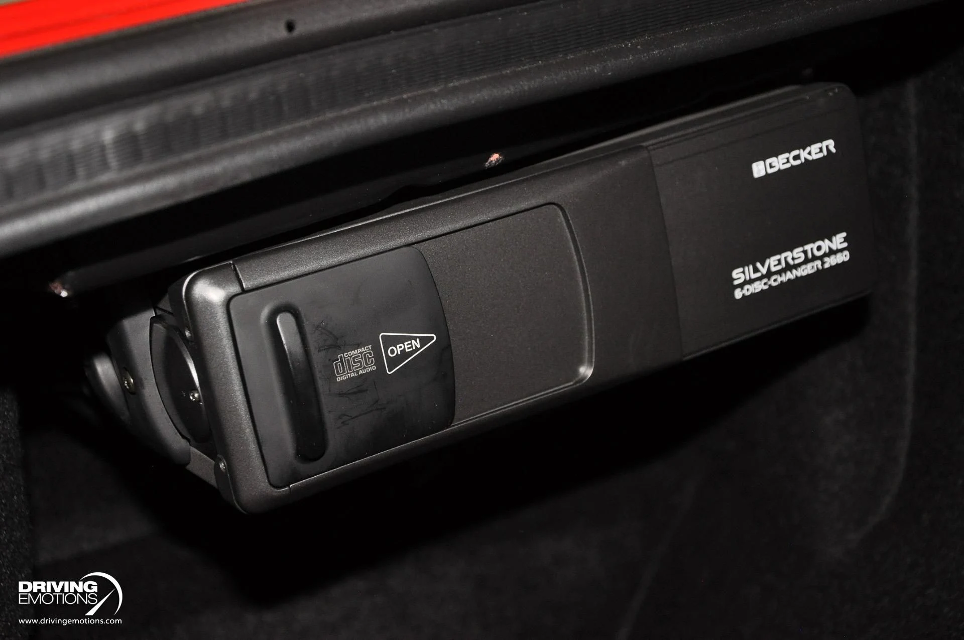 mph087_4174076154_437_p88_l_4457feb8f0