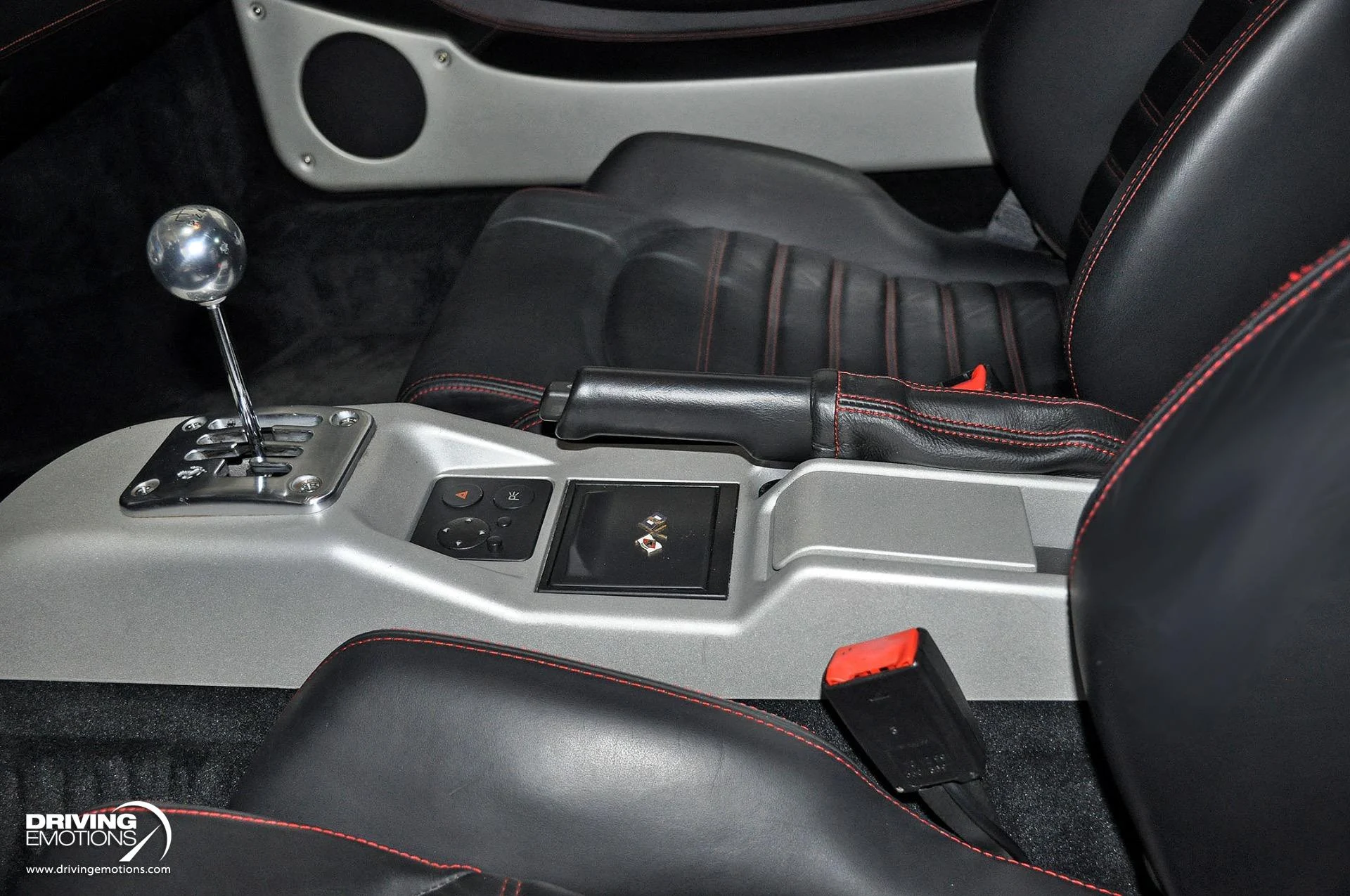 mph087_4176971571_824_p88_l_d382328287