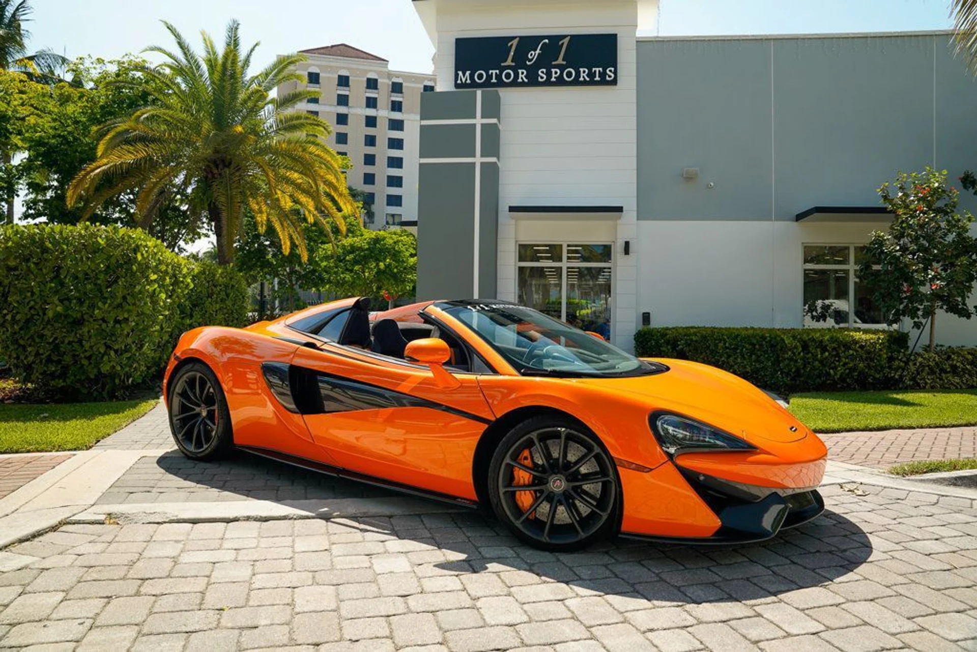 mph087_537967158_used_2018_mclaren_570s_spider_14354_22891400_88_1024_5f06c47304