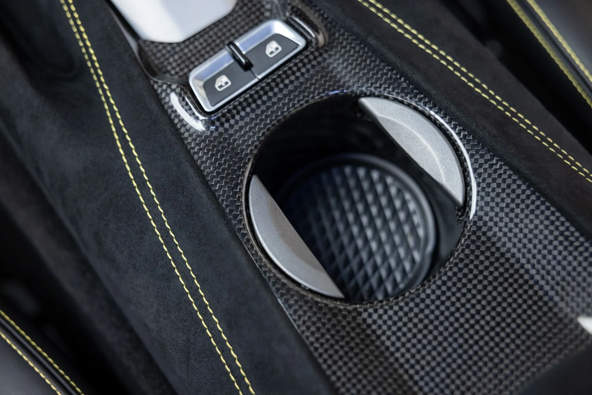 mph087_772513530_Used_2014_Ferrari_F12berlinetta_1766171664_75c0853750