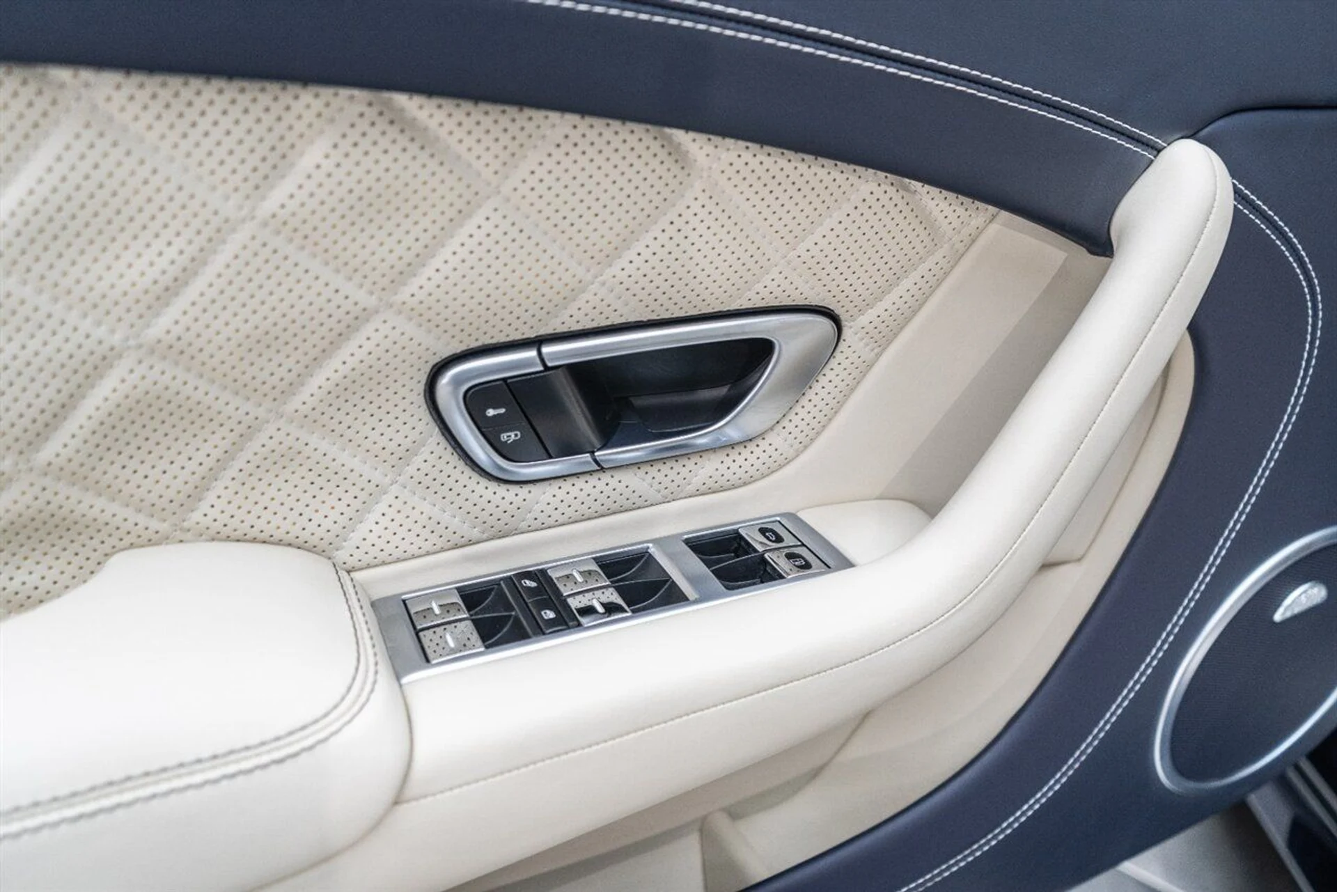 mph088_1431564049_55f514303f_1280_72ac4ef7d2