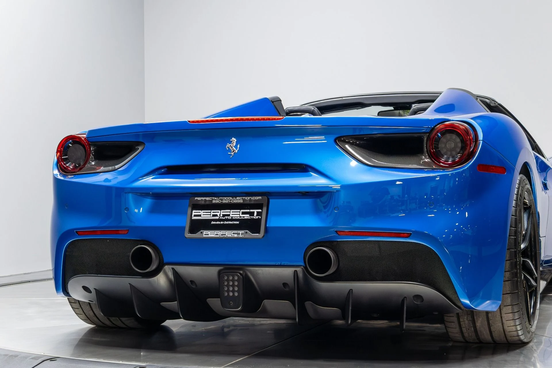 mph088_1614056570_Used_2016_Ferrari_488_Spider_1773694587_aeb64f9600