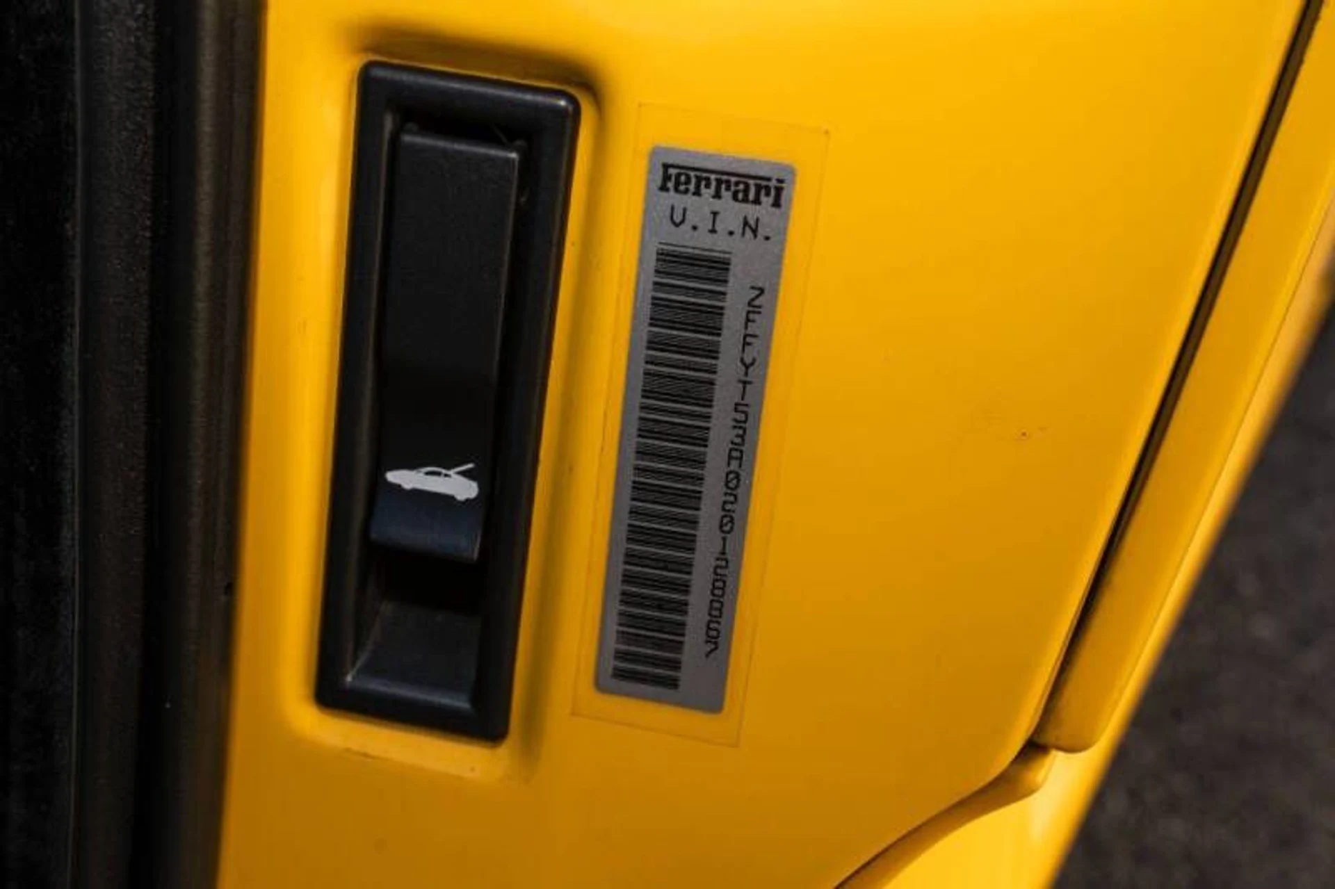 mph088_1657507697_2002_ferrari_360_spider_base_2dr_convertible_192fe419e3
