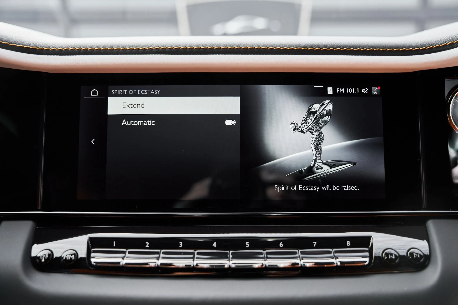 mph088_1804912992_Used_2025_Rolls_Royce_Cullinan_Base_1770950945_779637cb4d