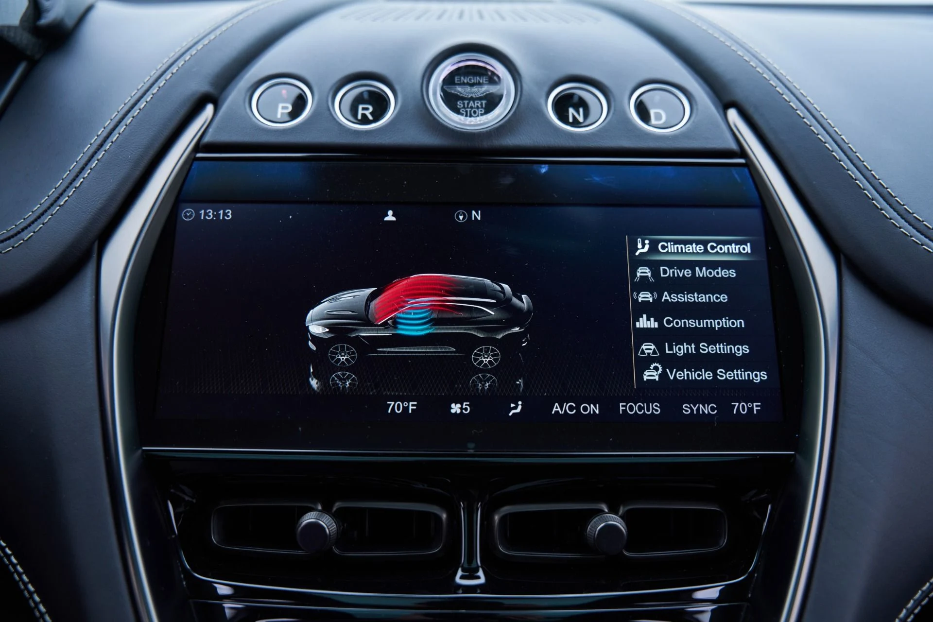mph088_1814292751_Used_2024_Aston_Martin_DBX_707_1793218303_0a5fe0a204