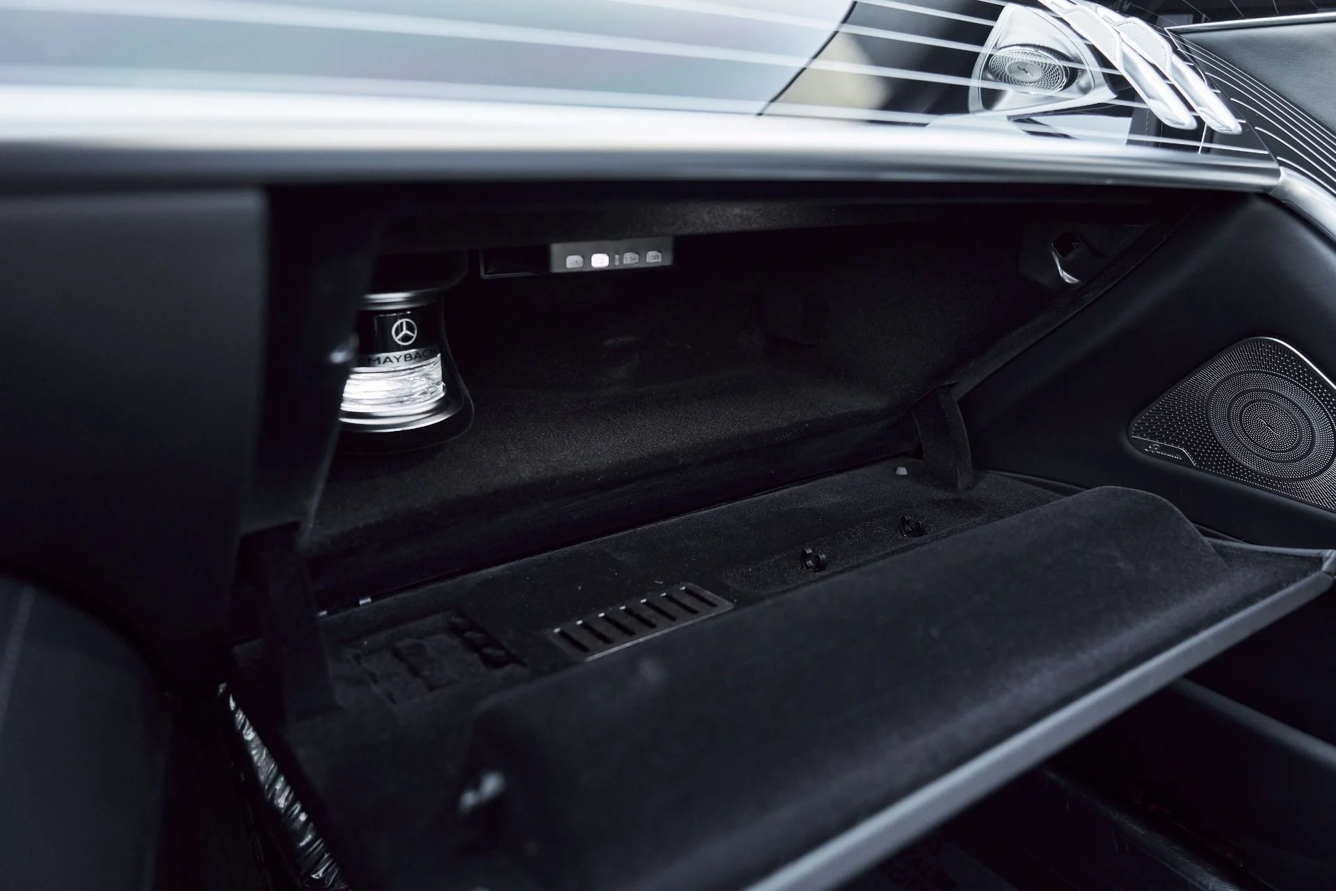 mph088_197473307_Used_2023_Mercedes_Benz_S_Class_Maybach_S_680_1769804097_a85dd3a9e8