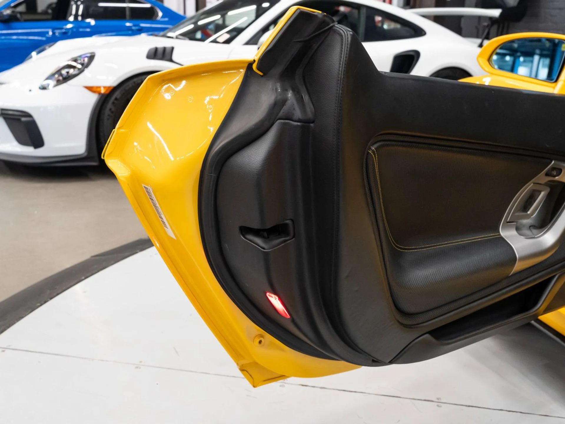 mph088_2151676576_lamborghini_gallardo_2006_023c88bcf4