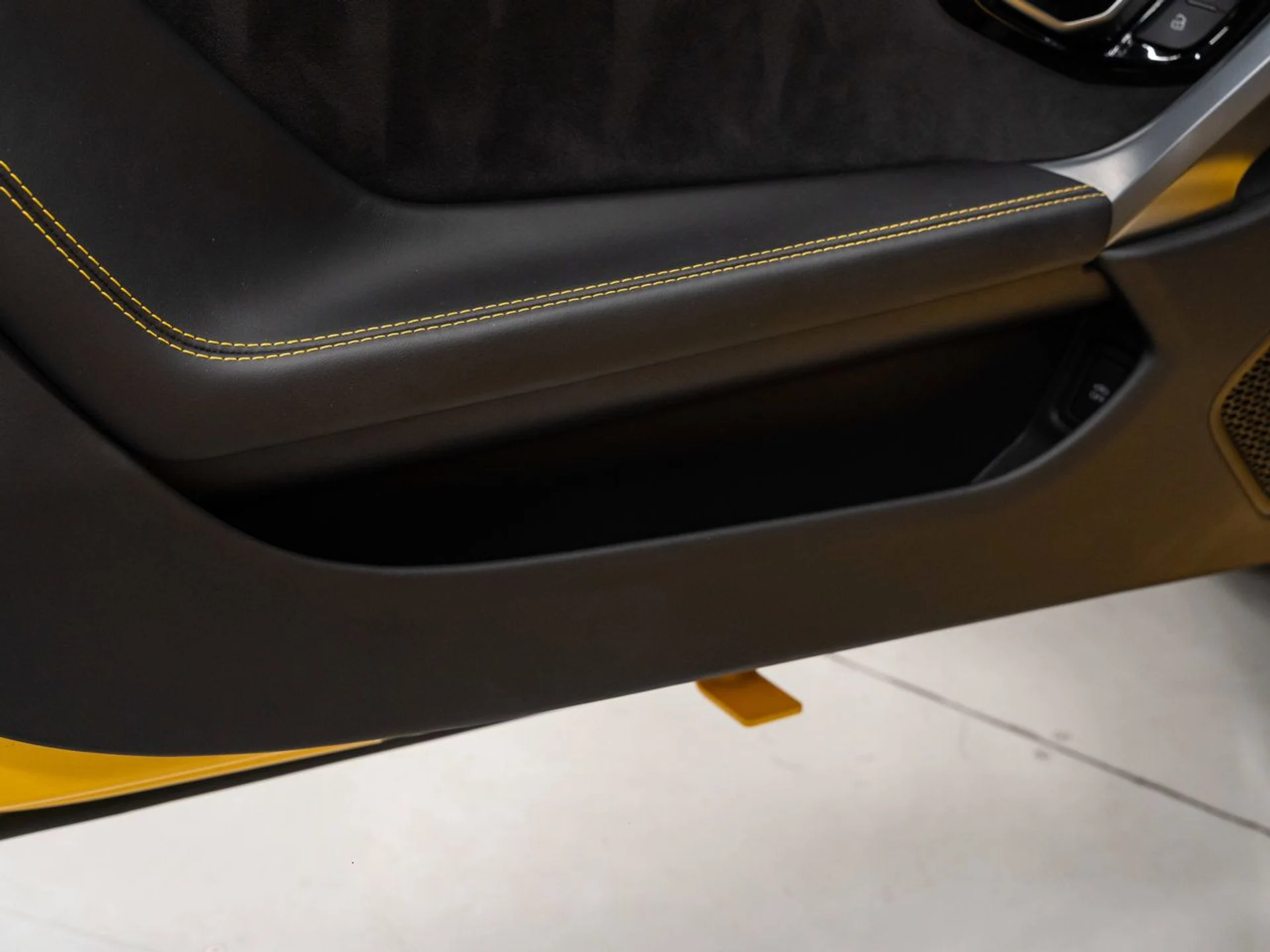 mph088_2439091886_lamborghini_huracan_2017_809236c75a