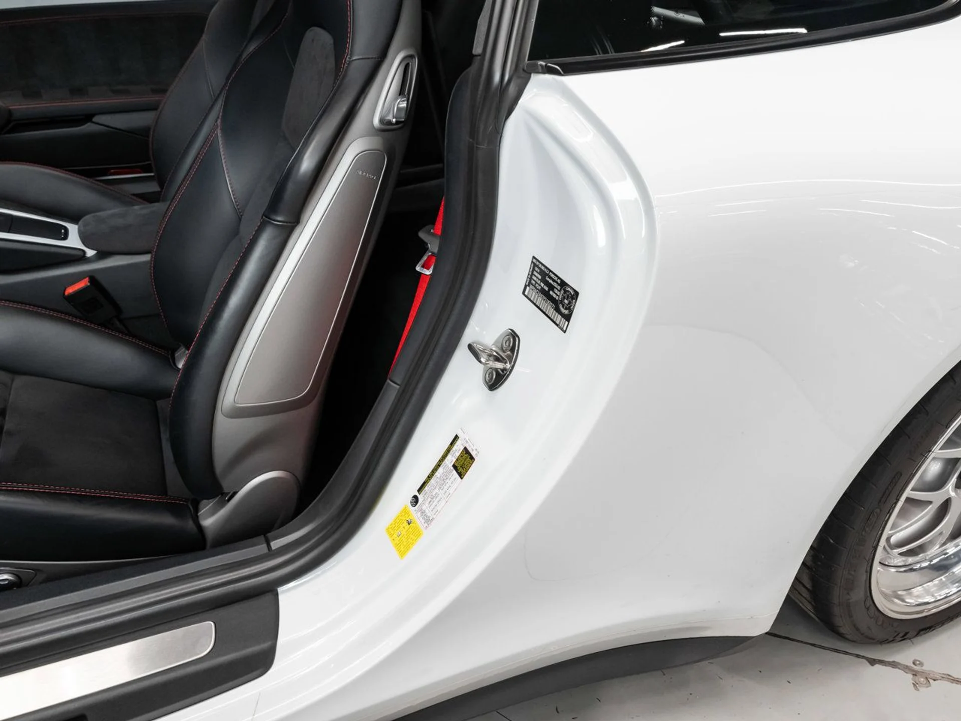 mph088_2533088563_porsche_911_2015_5a81fcce52