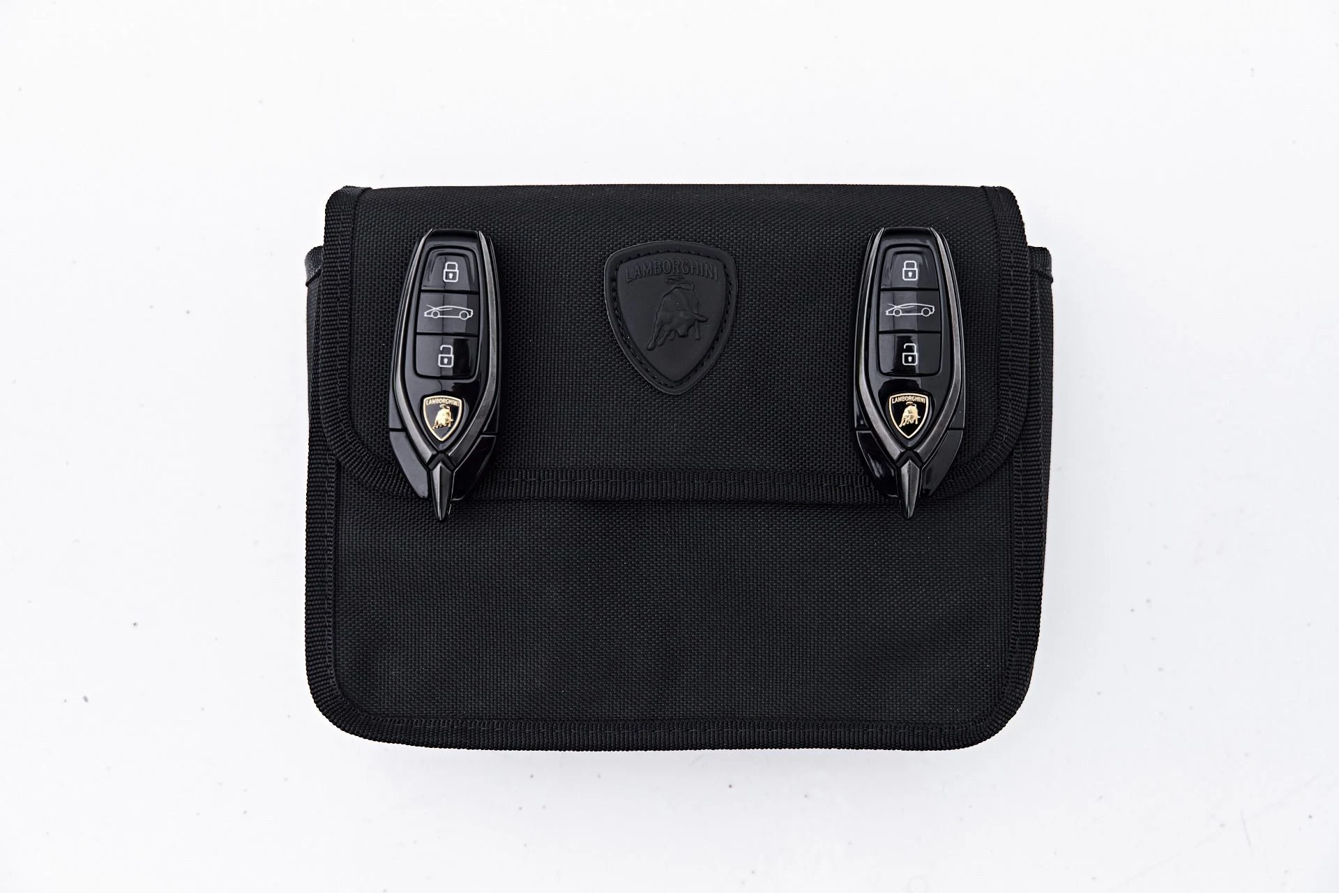 mph088_2638334823_Used_2025_Lamborghini_Revuelto_Base_1785289427_2eb1e94836
