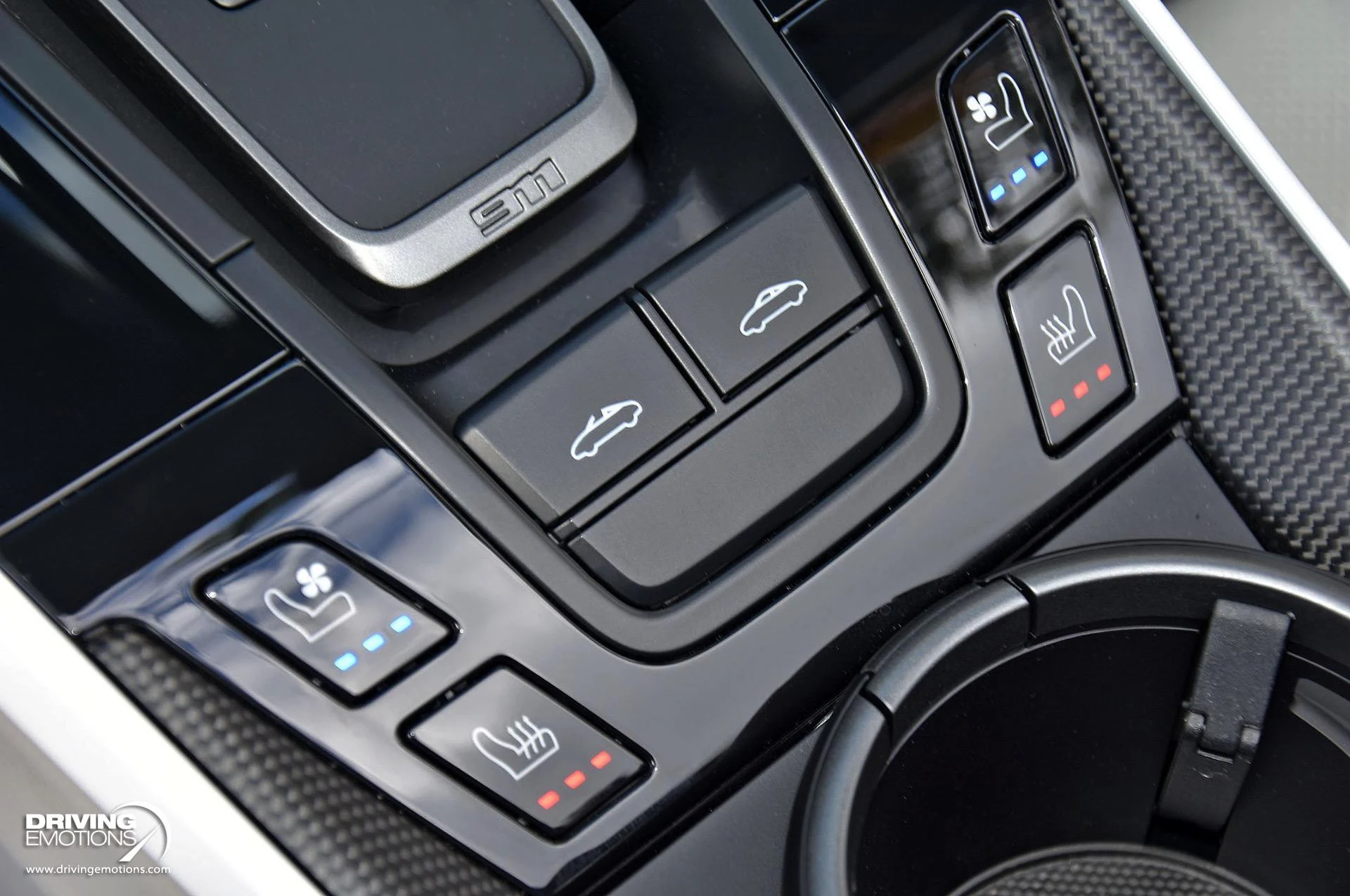 mph088_2772582741_898_p89_l_59d792d951