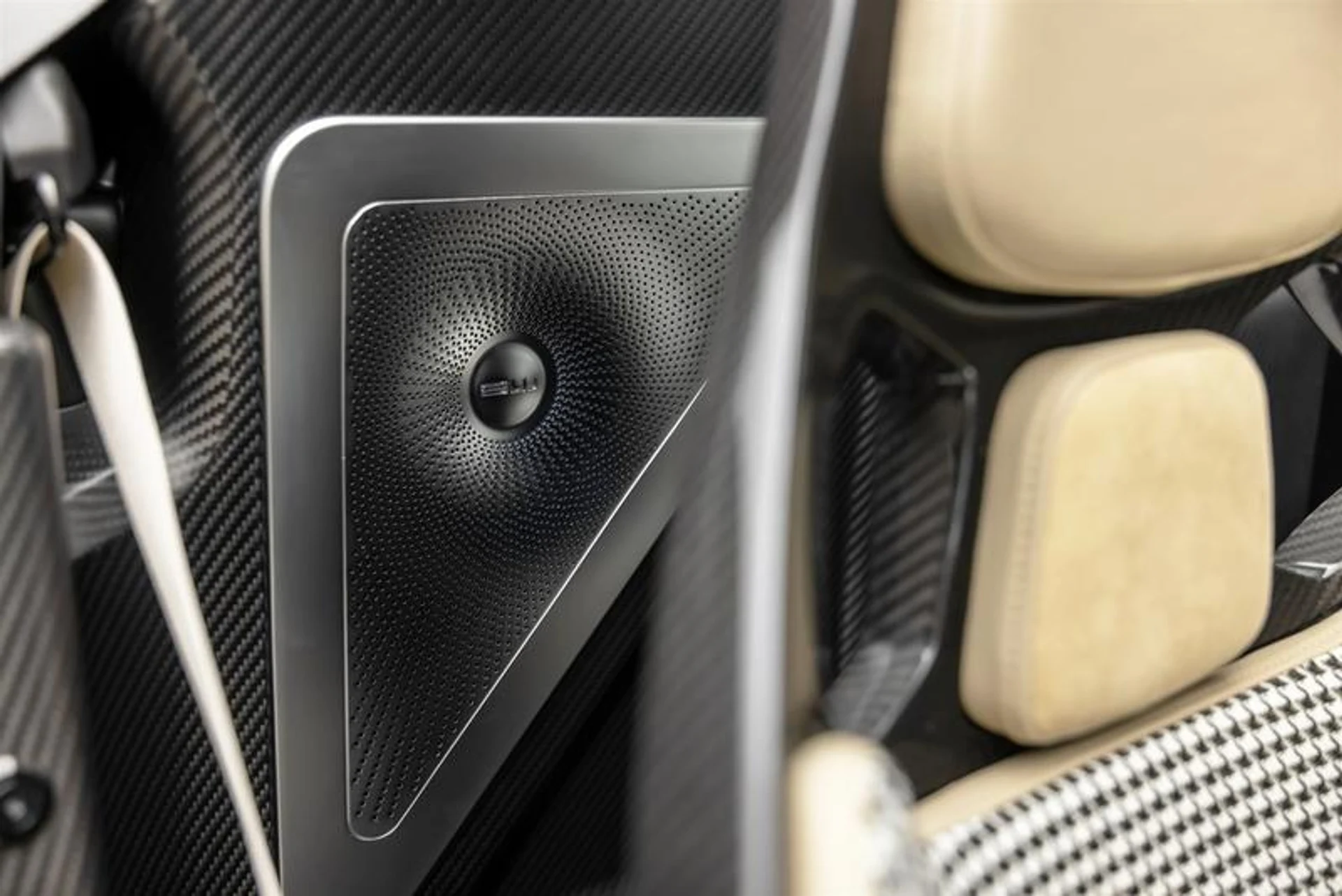 mph088_2785064733_A992_CA_5_A_747_A_46_C1_9442_C9_C4_F9_B76_B37_90ac8b6b1b