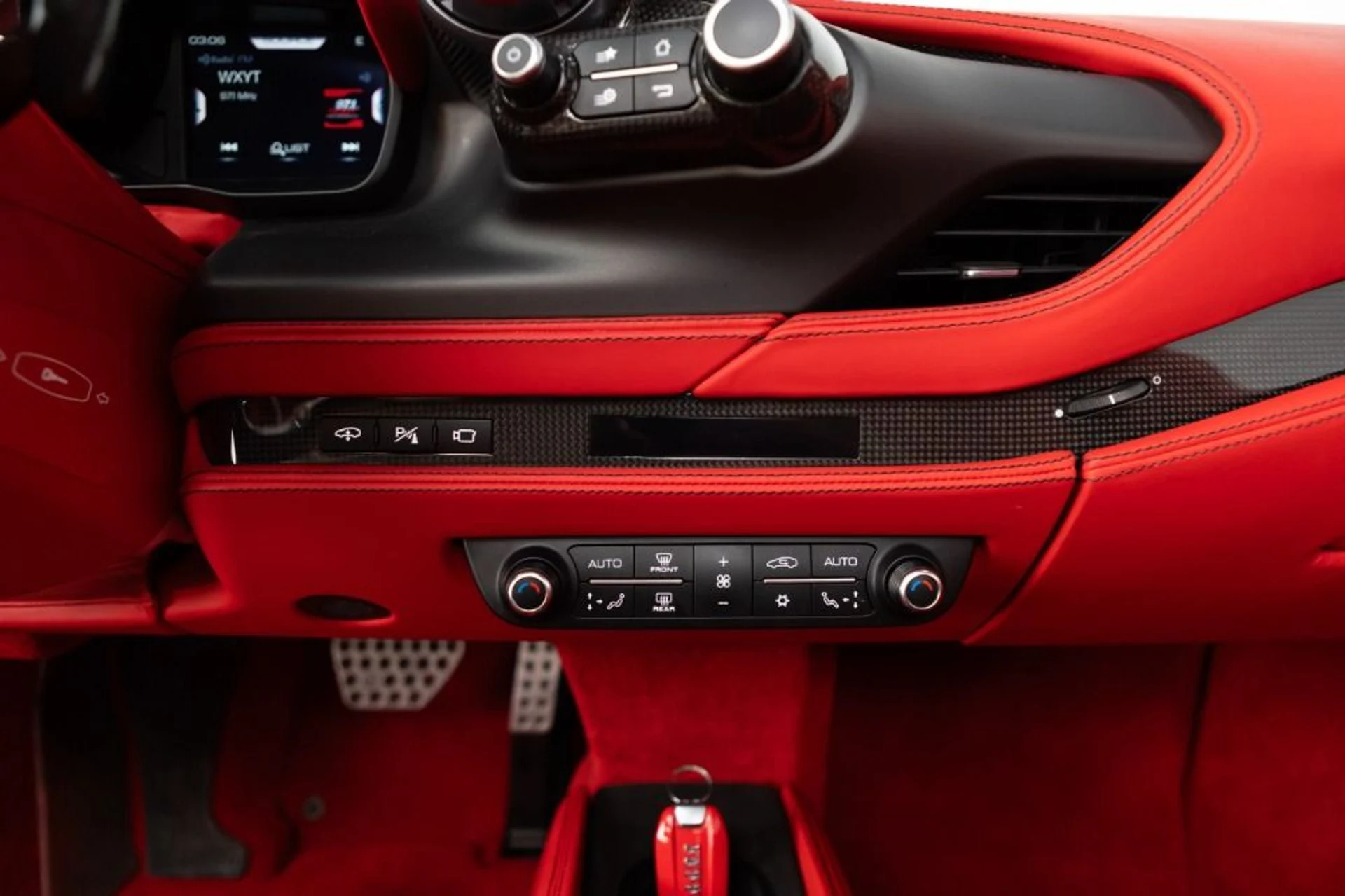 mph088_2793848722_Used_2021_Ferrari_F8_Spider_3ecc293218